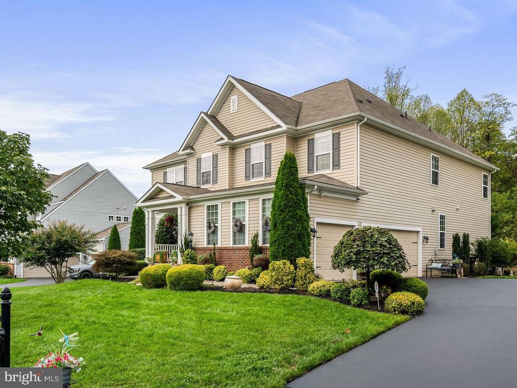 Photo of 24469 Island Pool Court, ALDIE, VA 20105 (MLS # VALO2107150)