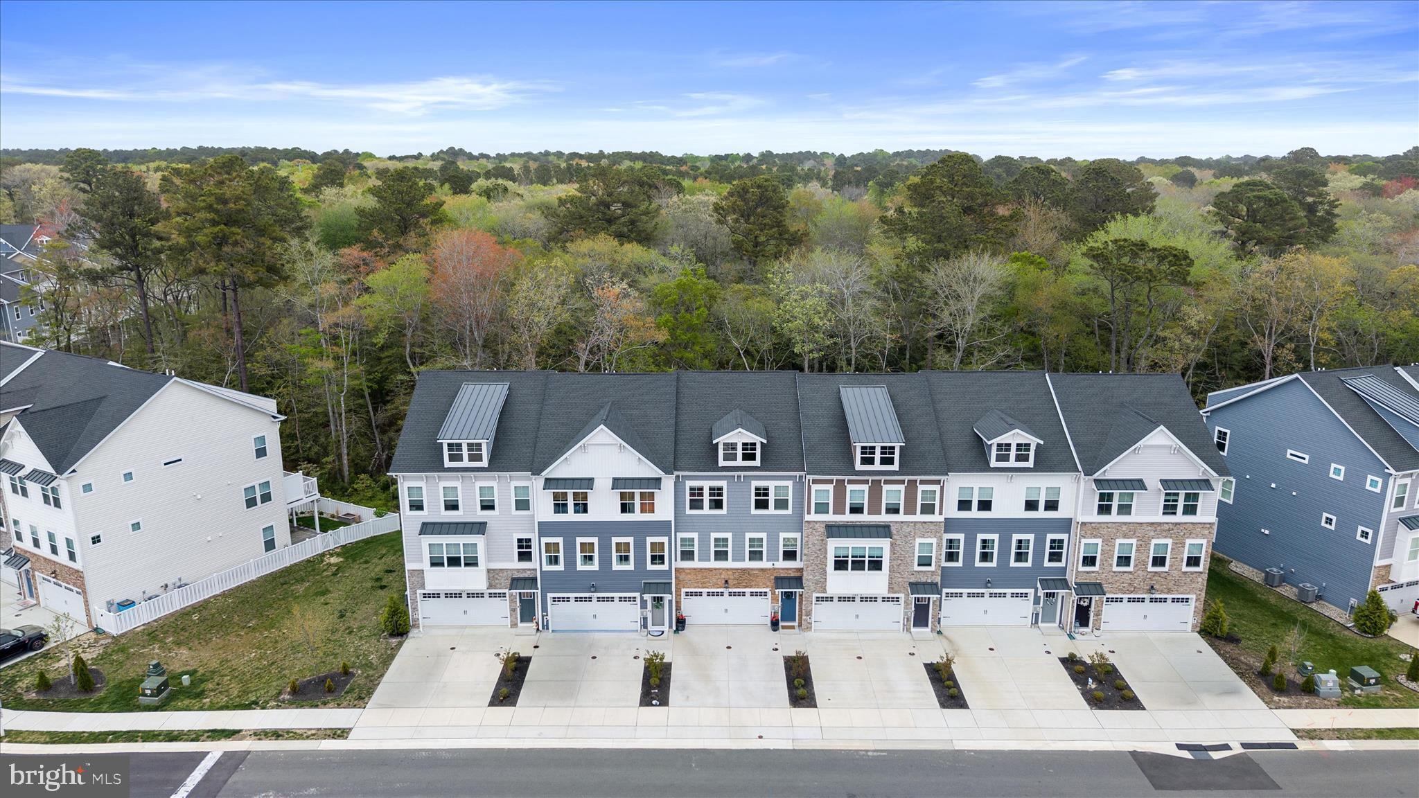 SEA OAKS VILLAGE - Residential