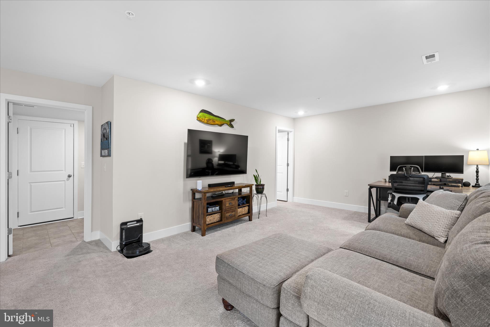 SEA OAKS VILLAGE - Residential