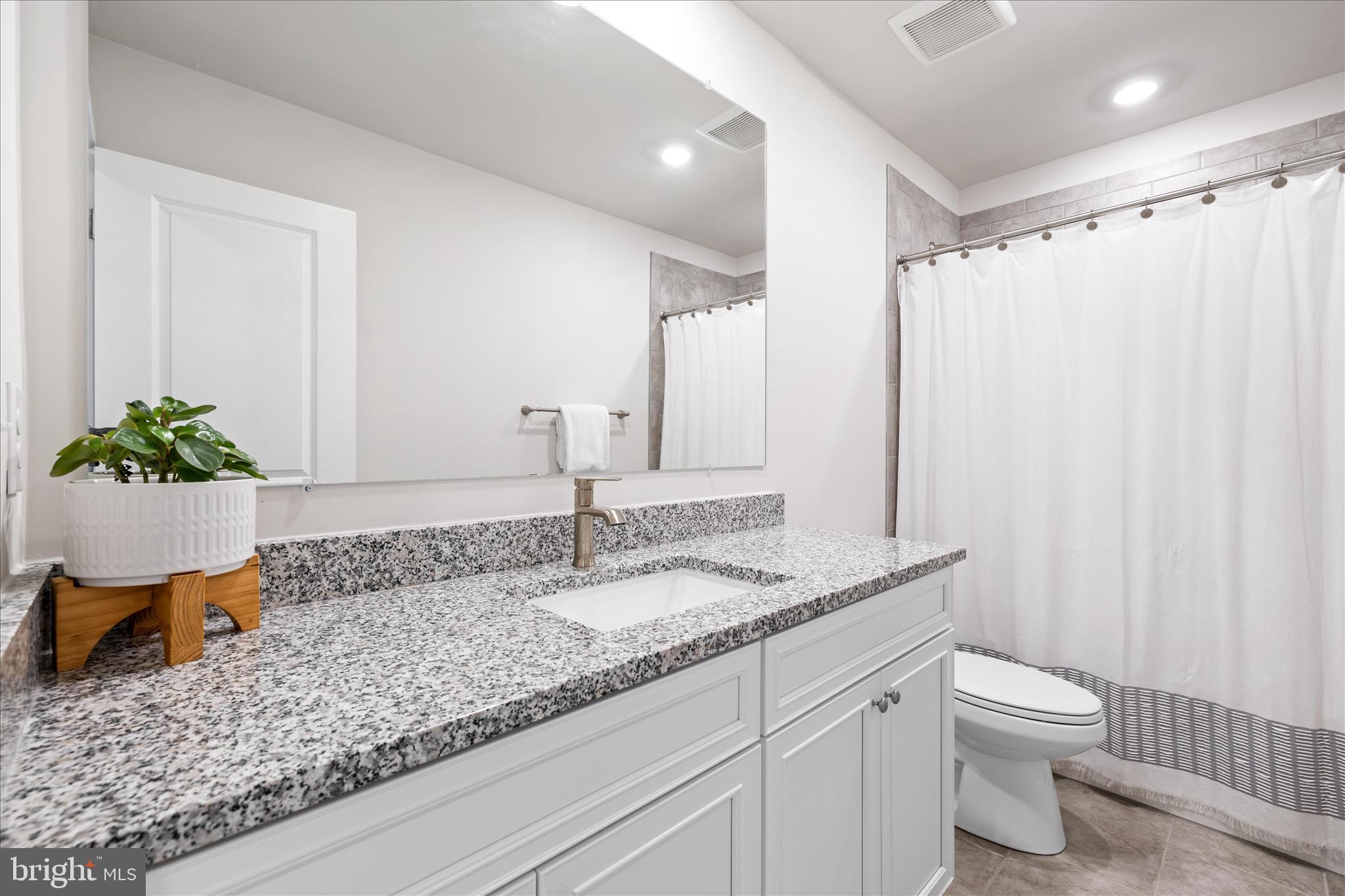 SEA OAKS VILLAGE - Residential