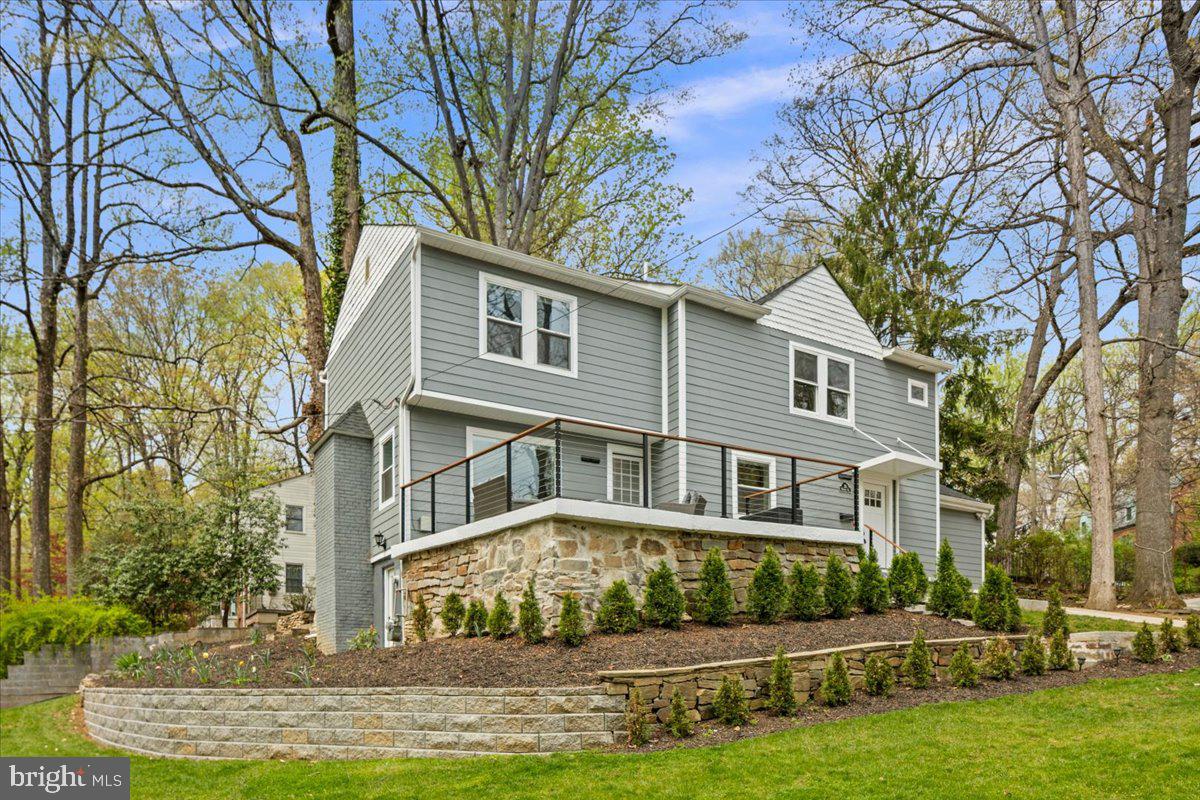 111 SUNNYSIDE ROAD