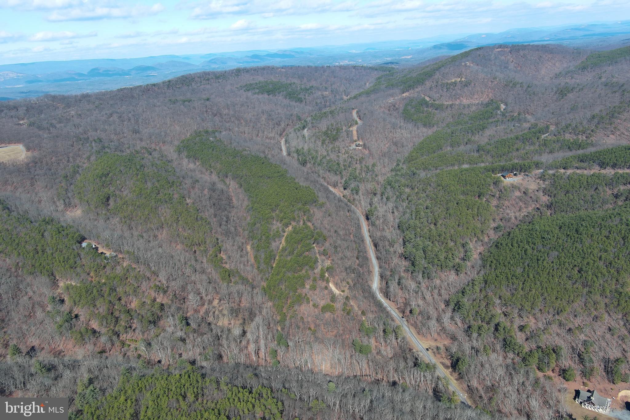 BLUFFS ON THE POTOMAC - Land