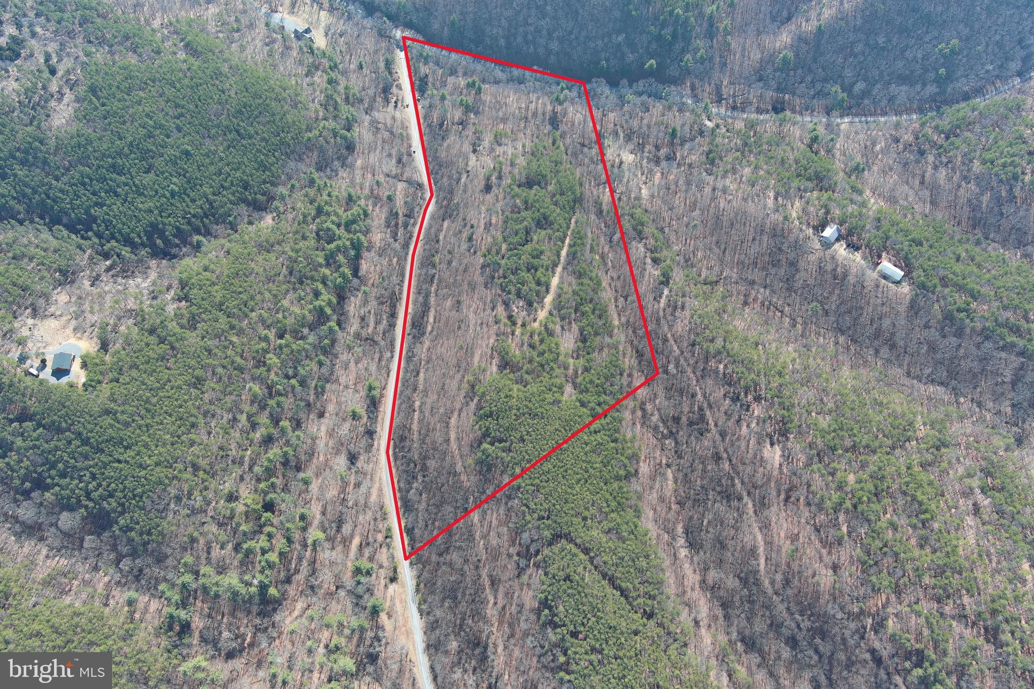 BLUFFS ON THE POTOMAC - Land