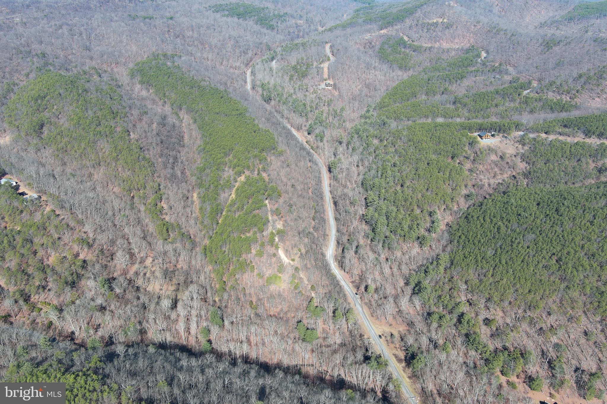 BLUFFS ON THE POTOMAC - Land