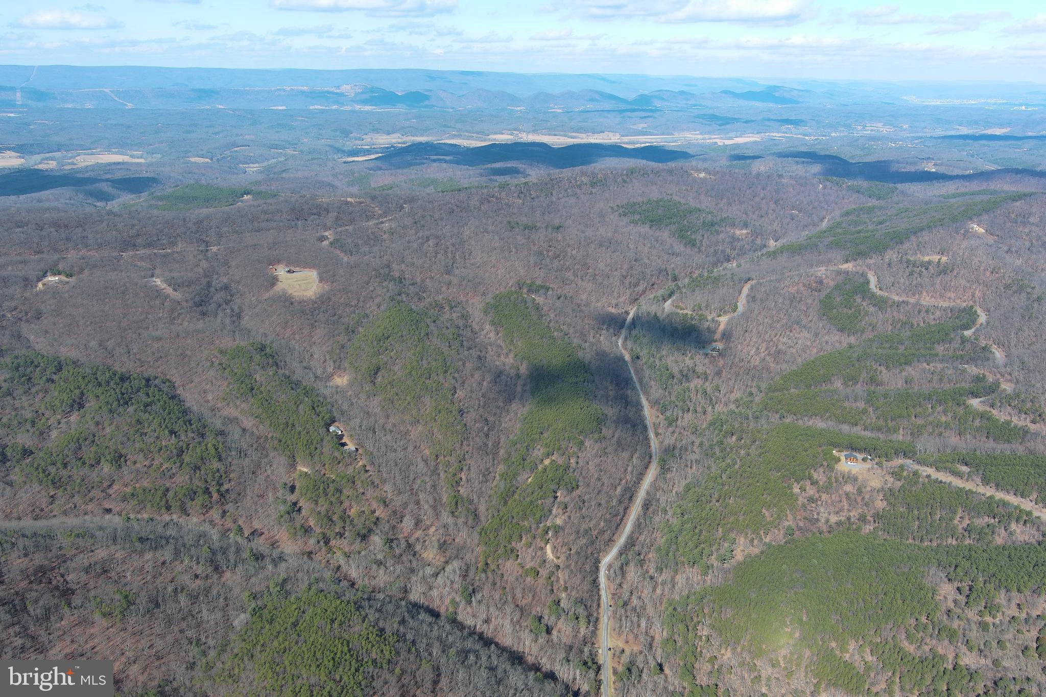 BLUFFS ON THE POTOMAC - Land