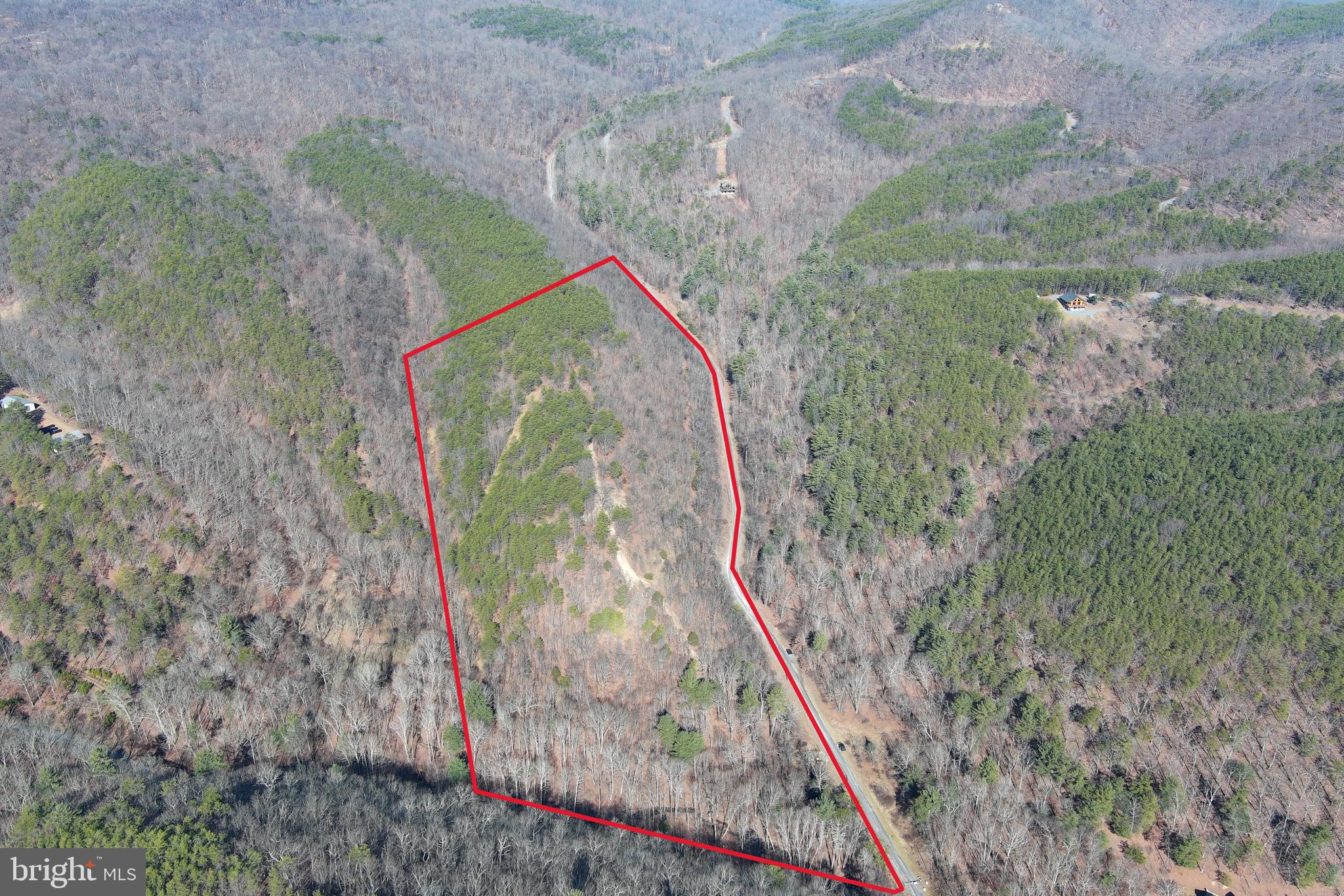 BLUFFS ON THE POTOMAC - Land