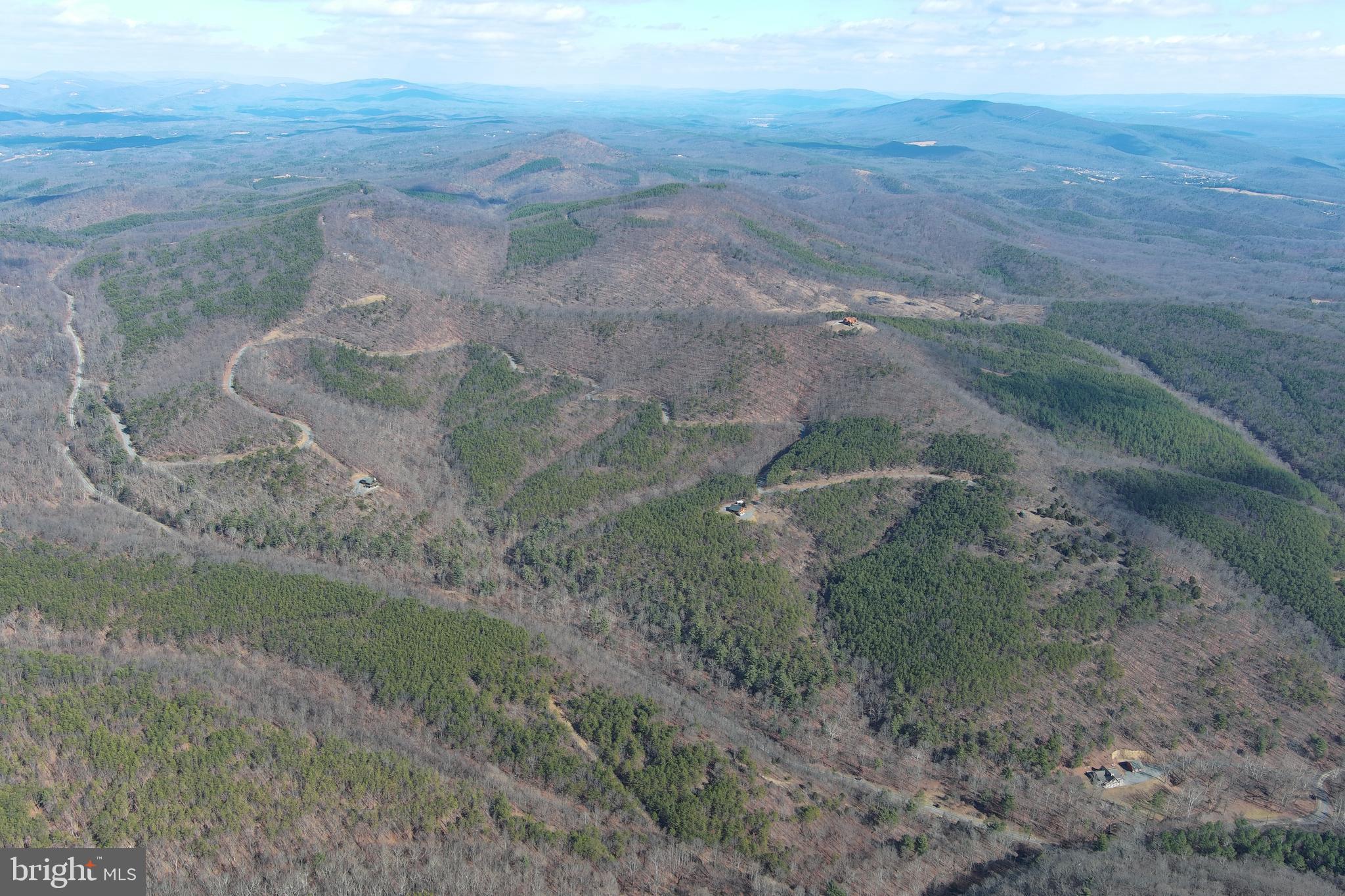 BLUFFS ON THE POTOMAC - Land