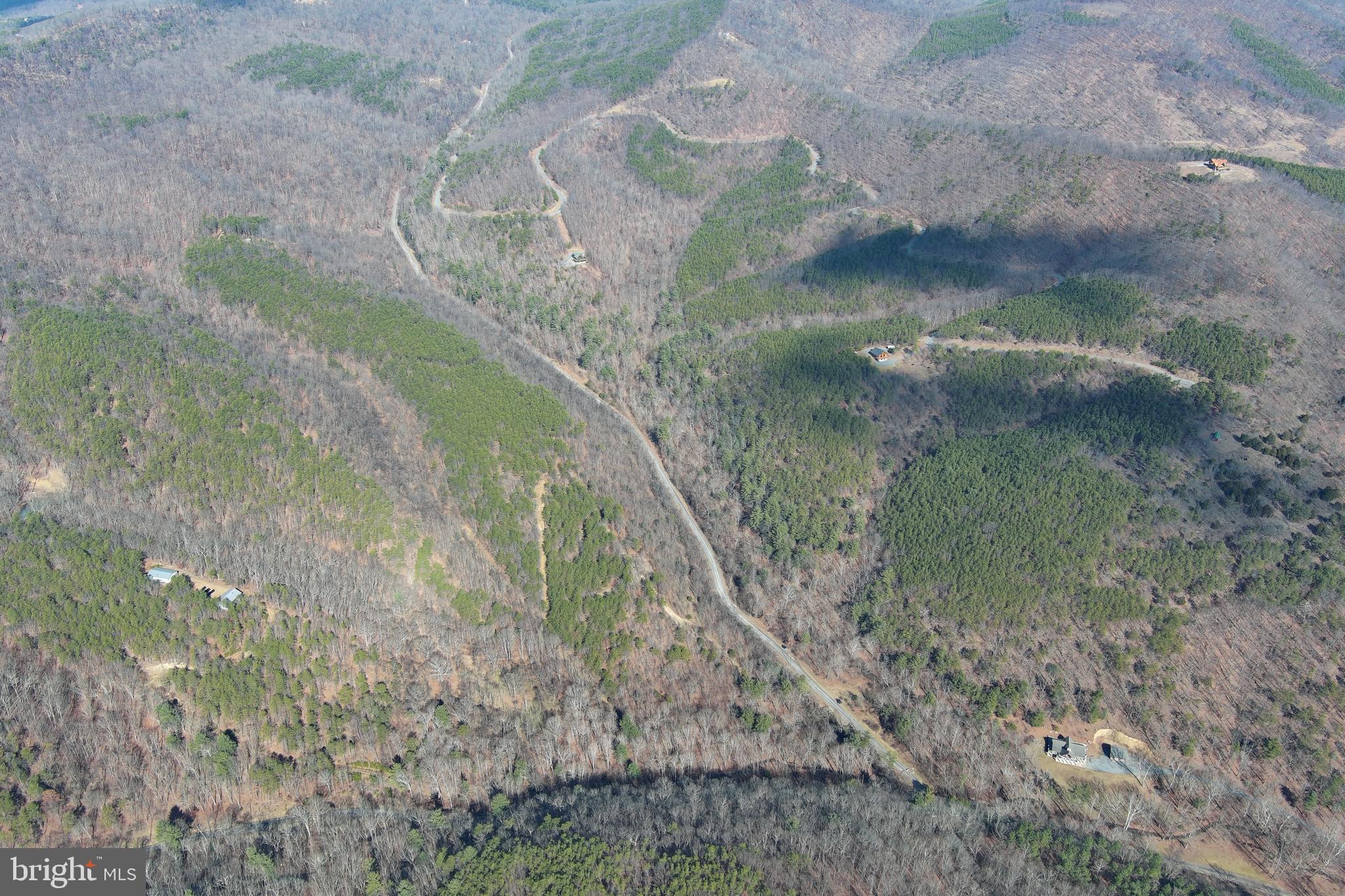 BLUFFS ON THE POTOMAC - Land
