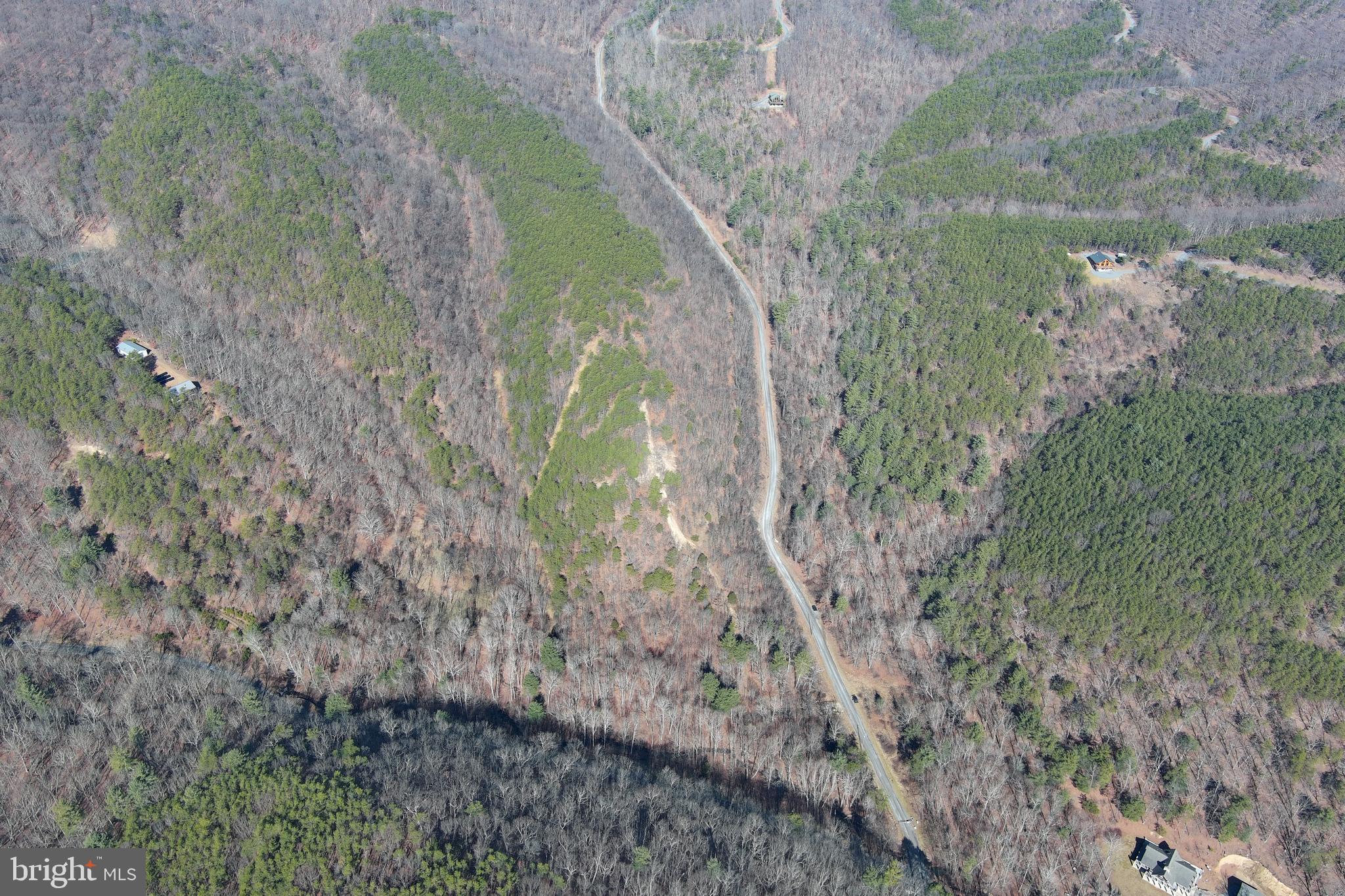 BLUFFS ON THE POTOMAC - Land