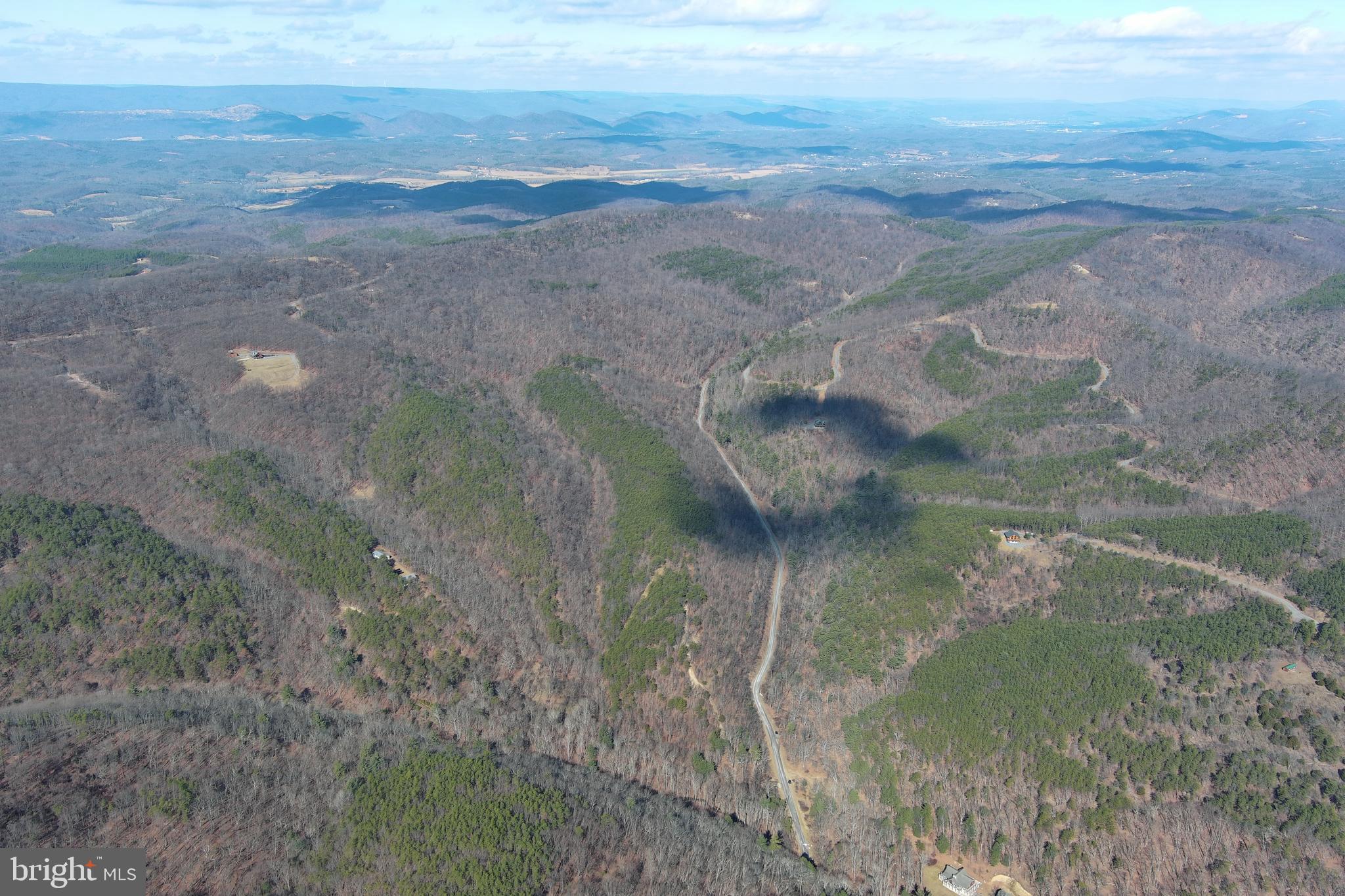 BLUFFS ON THE POTOMAC - Land
