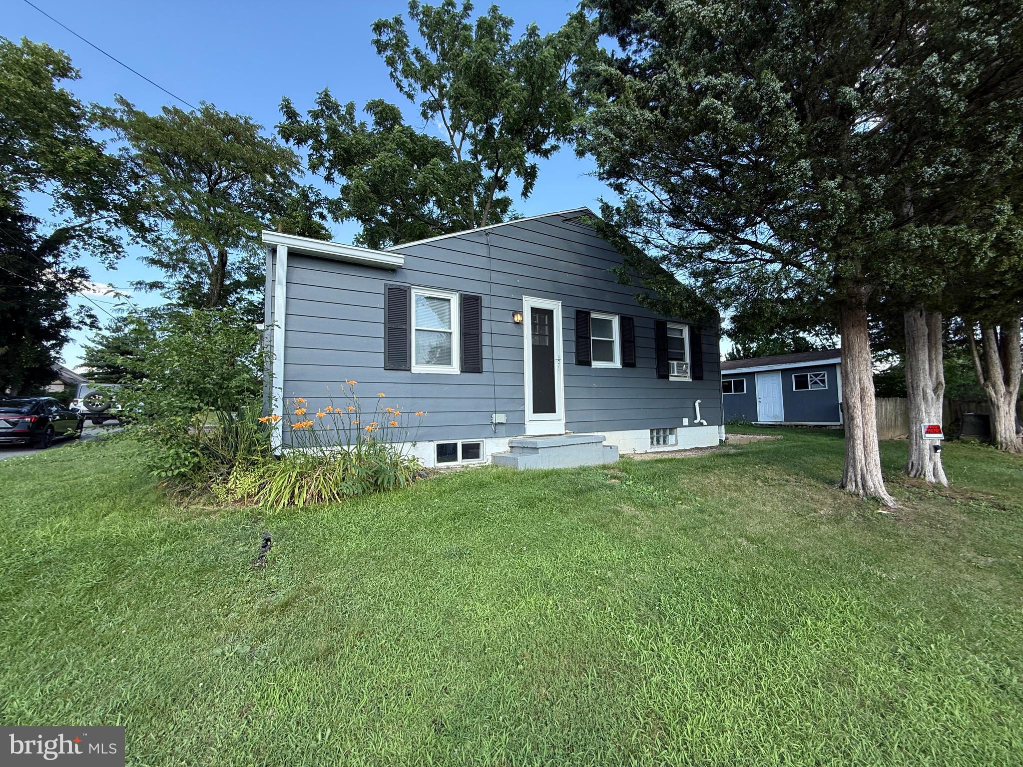 22 HEIDELBERG AVENUE