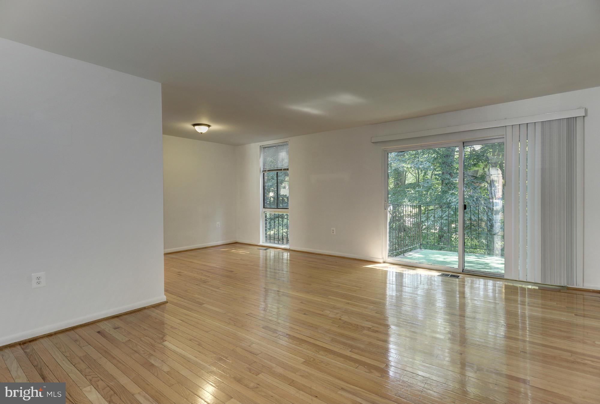 AMERICANA FAIRFAX - Residential Lease