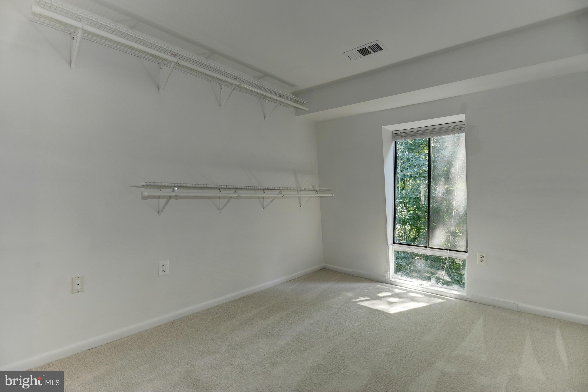 AMERICANA FAIRFAX - Residential Lease