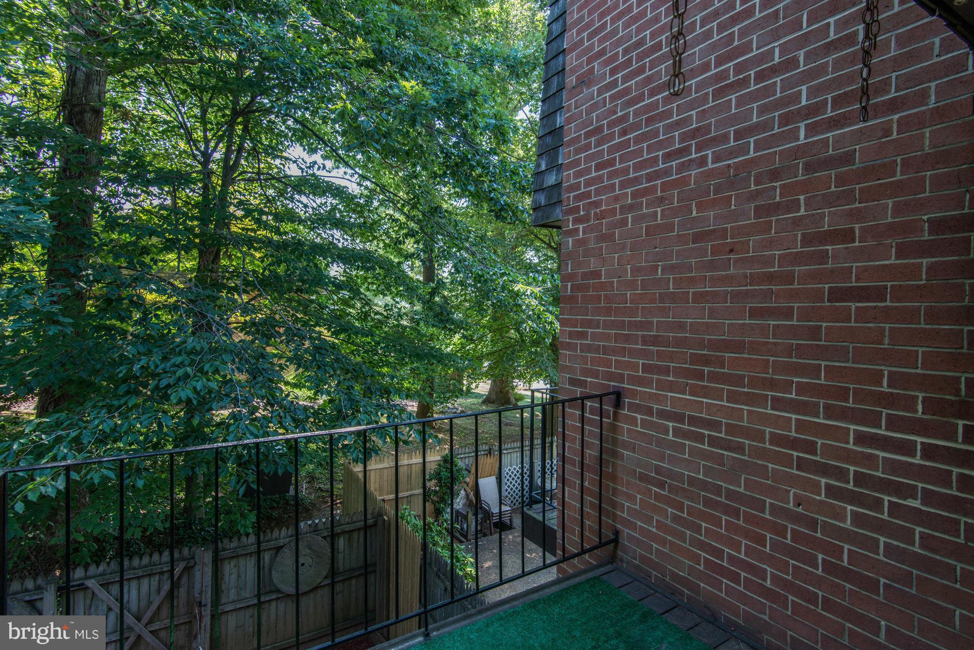 AMERICANA FAIRFAX - Residential Lease