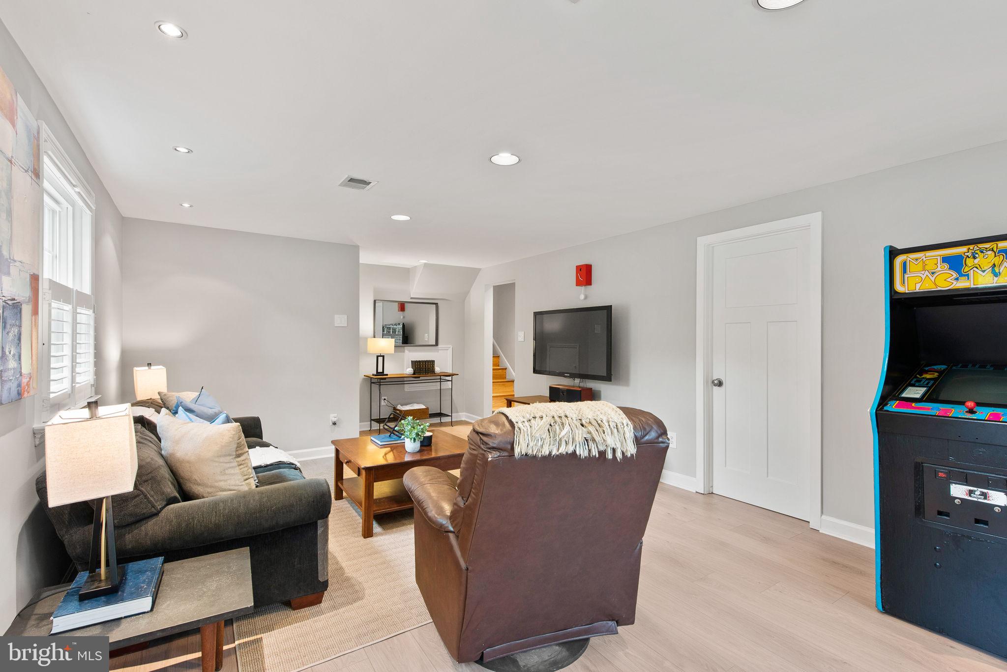 BRADDOCK HEIGHTS - Residential