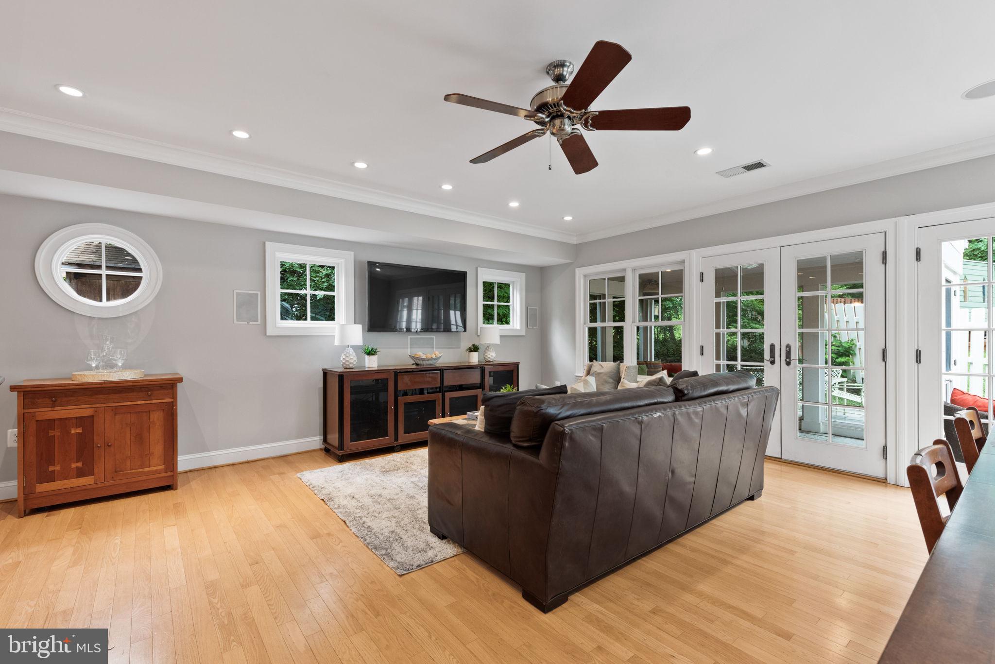 BRADDOCK HEIGHTS - Residential