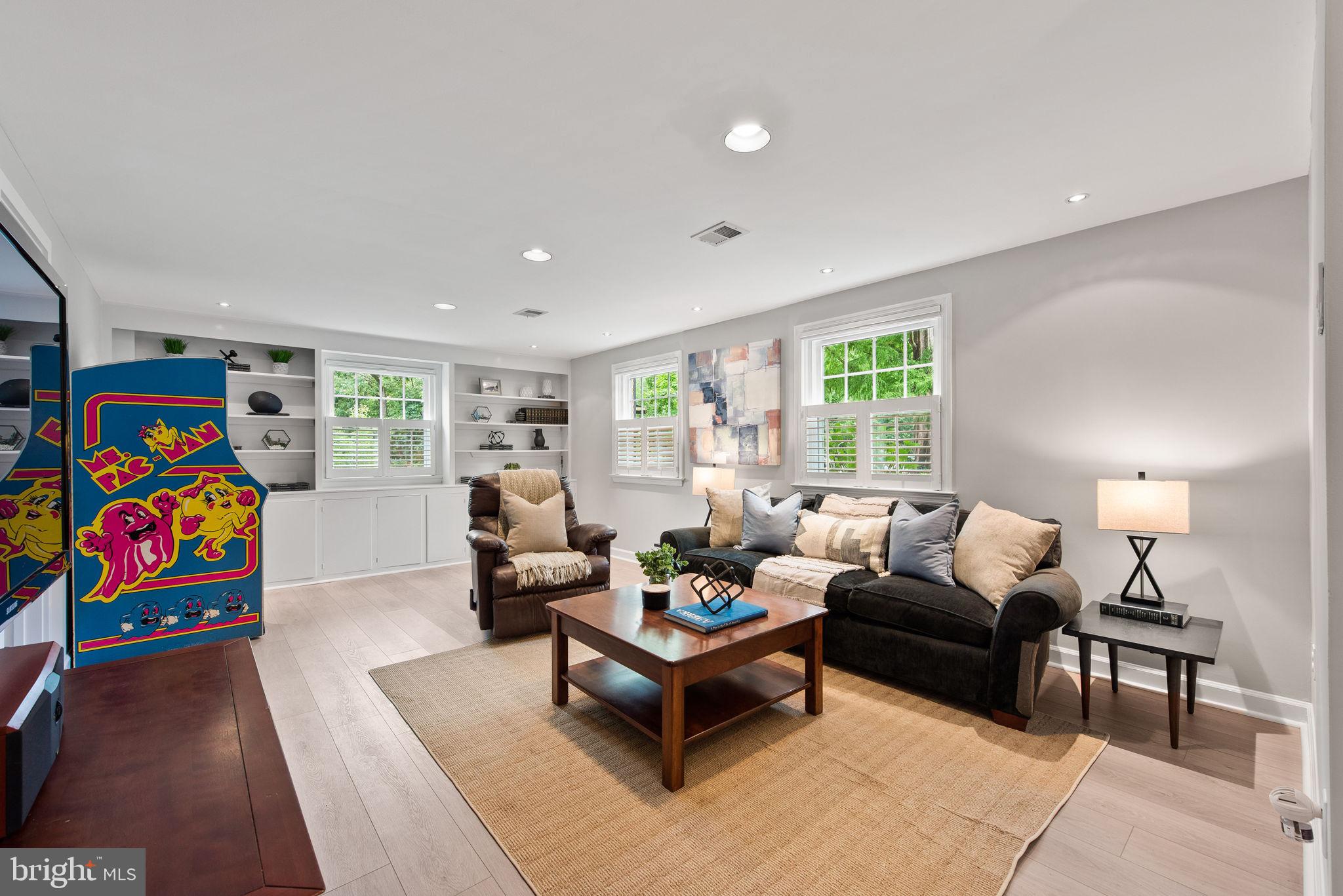 BRADDOCK HEIGHTS - Residential