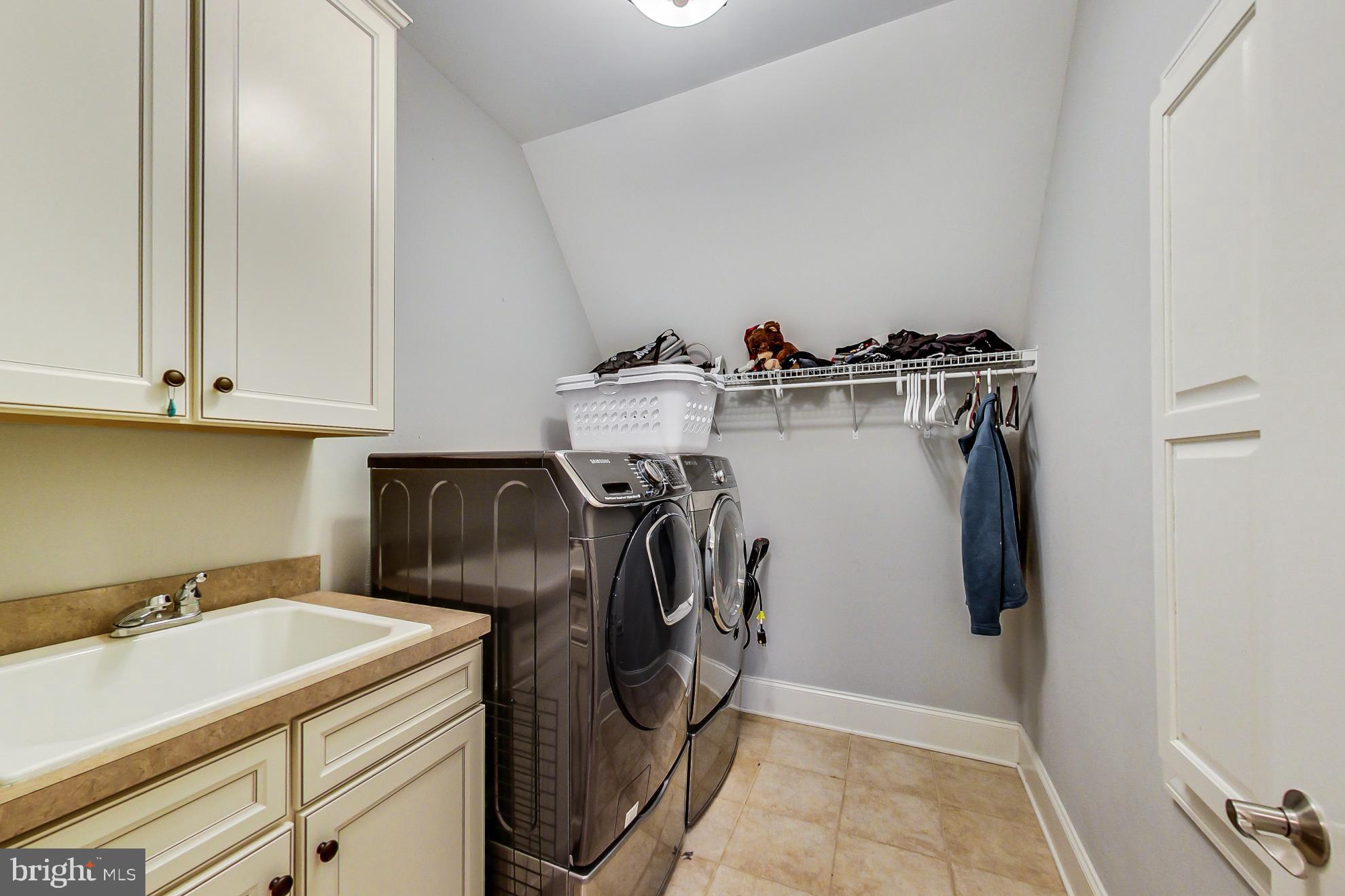 WALNUT GROVE - Residential