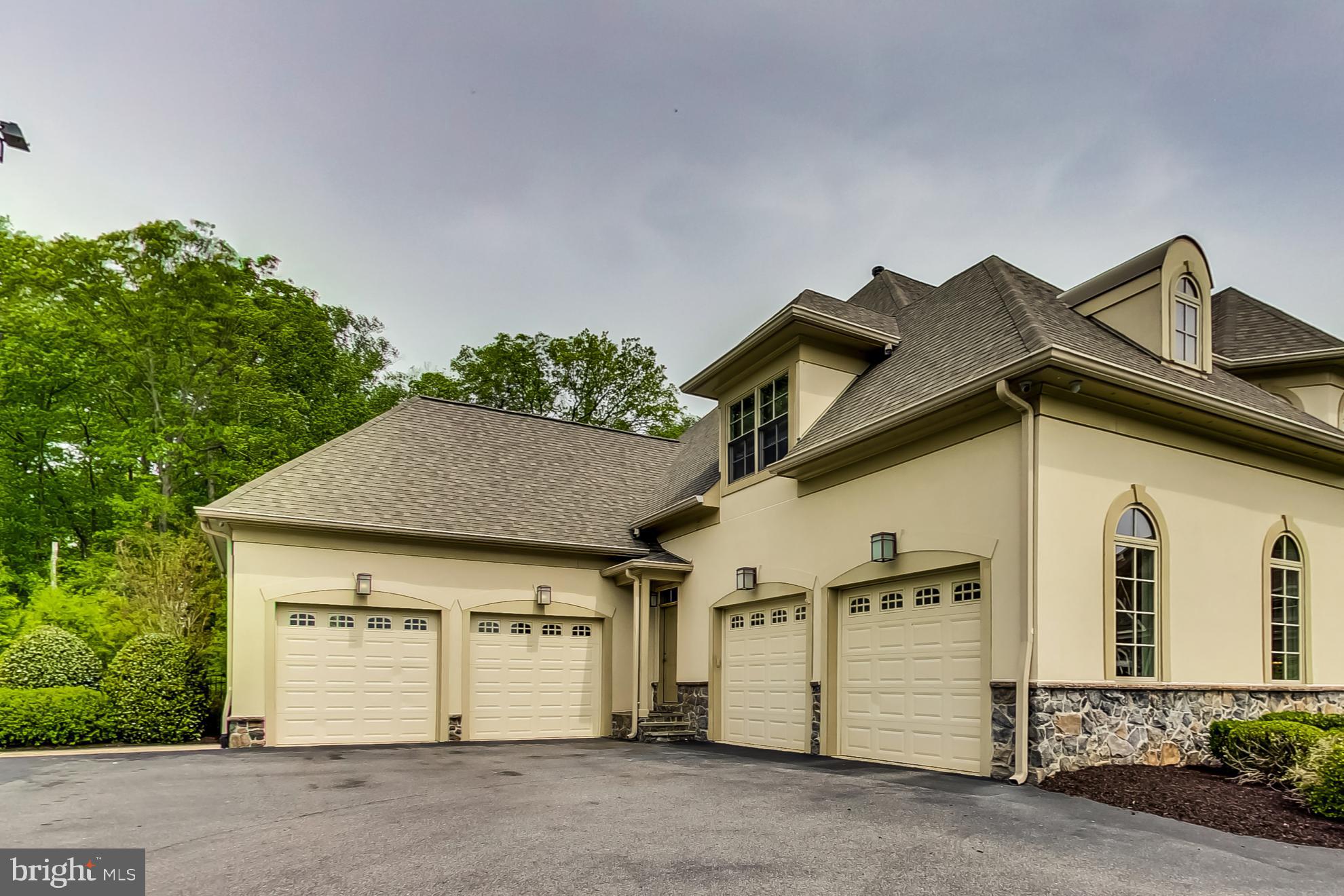 WALNUT GROVE - Residential