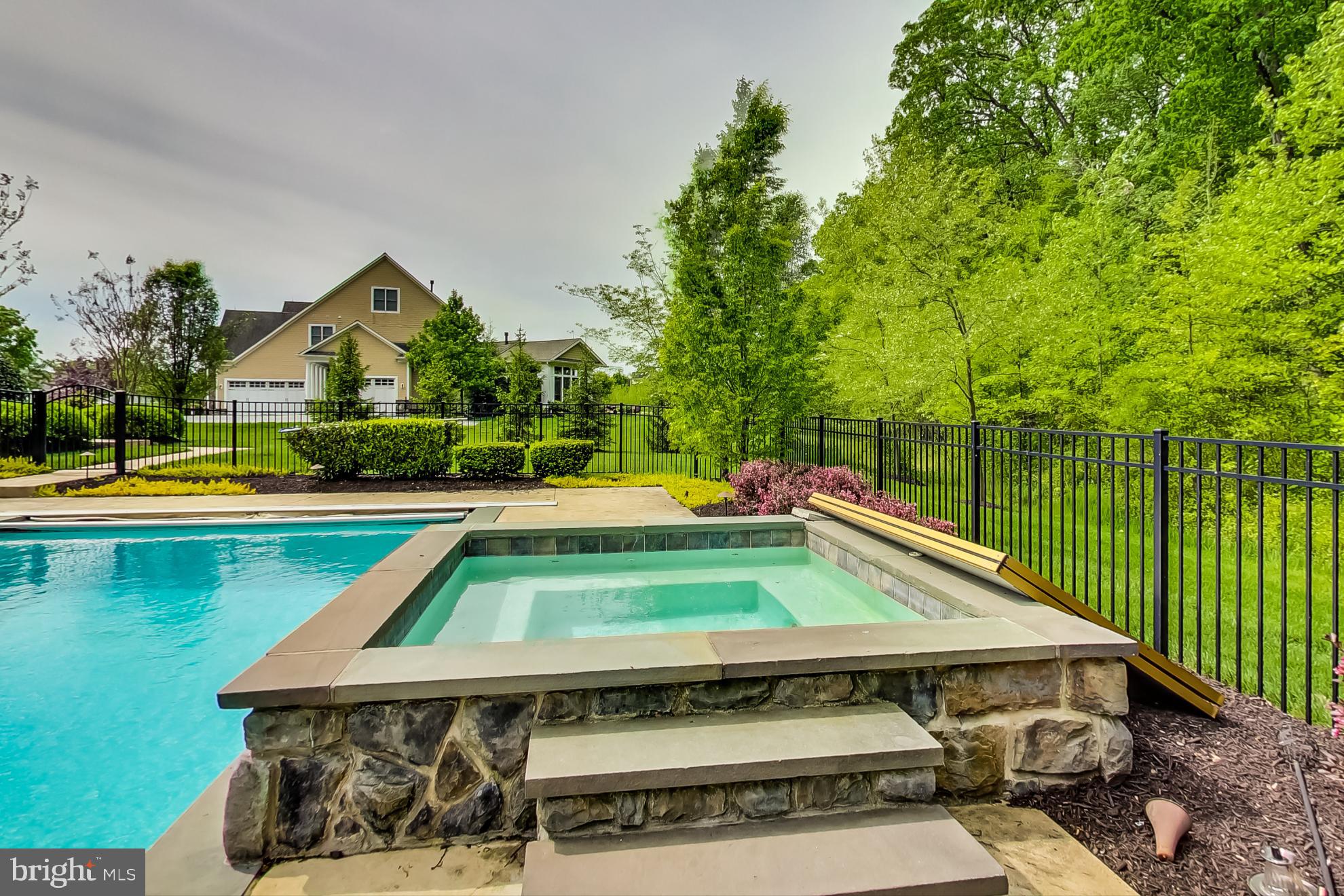 WALNUT GROVE - Residential