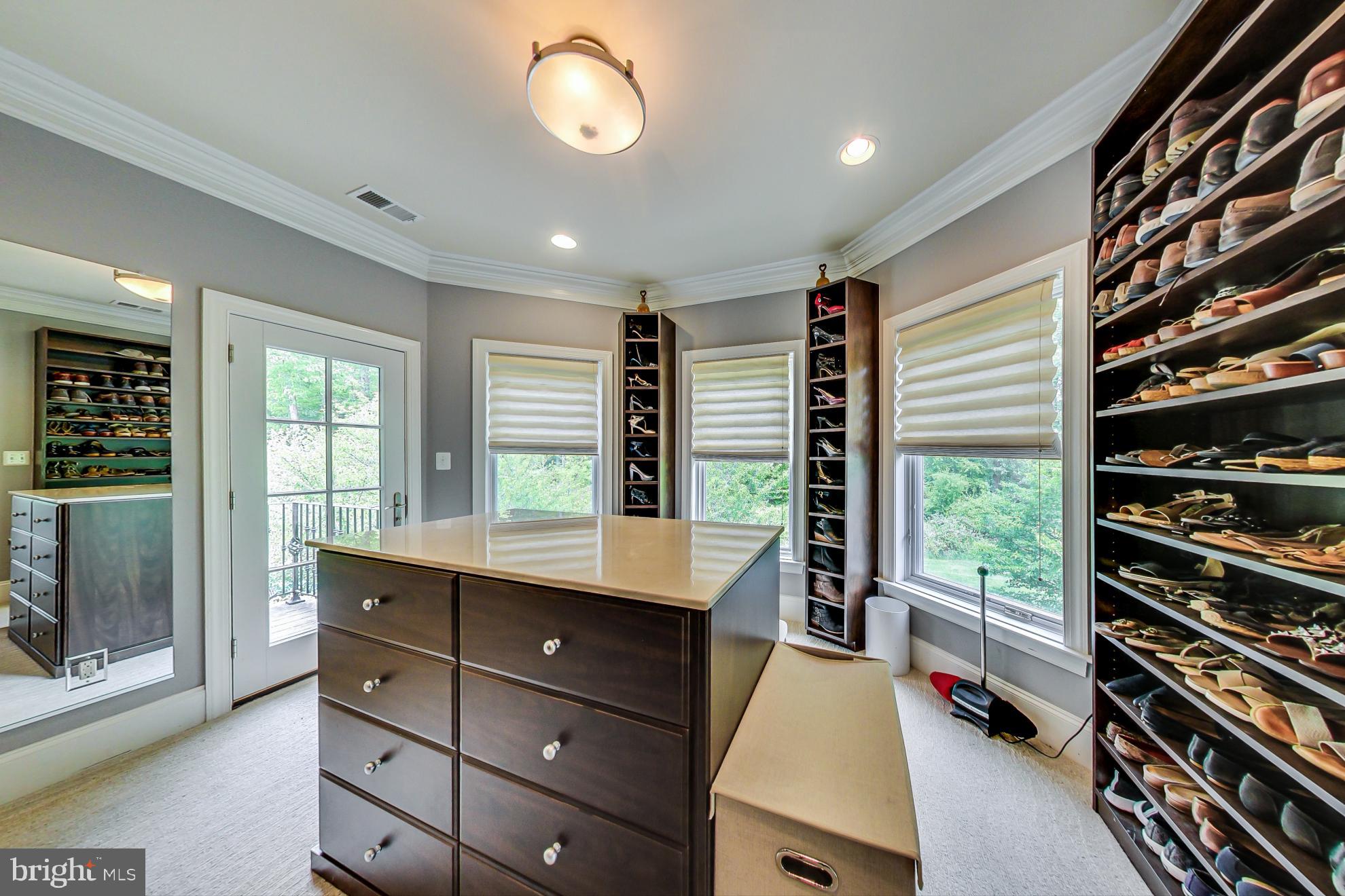 WALNUT GROVE - Residential