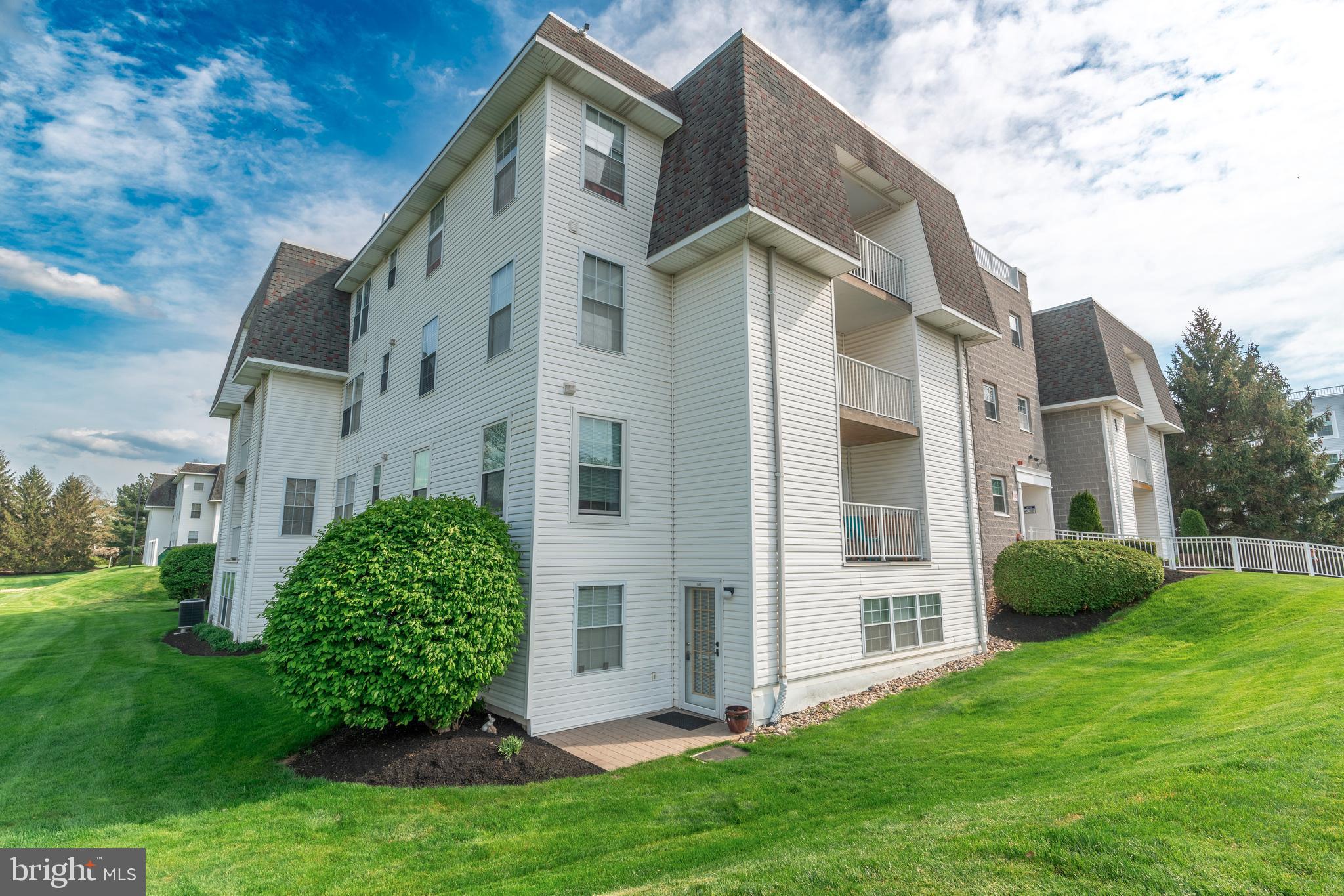 CENTENNIAL STATION - Residential