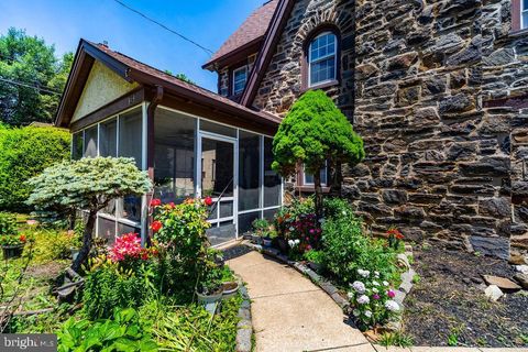 Townhouse For Sale - 373 Upland Way<br/> DREXEL HILL, PA 19026