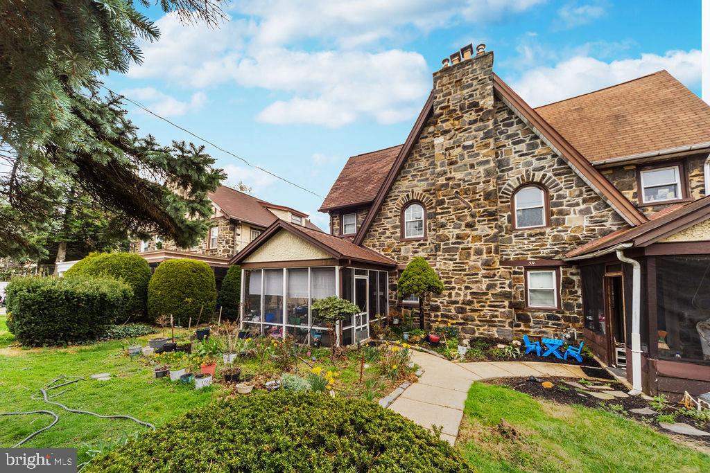 DREXEL HILL - Residential