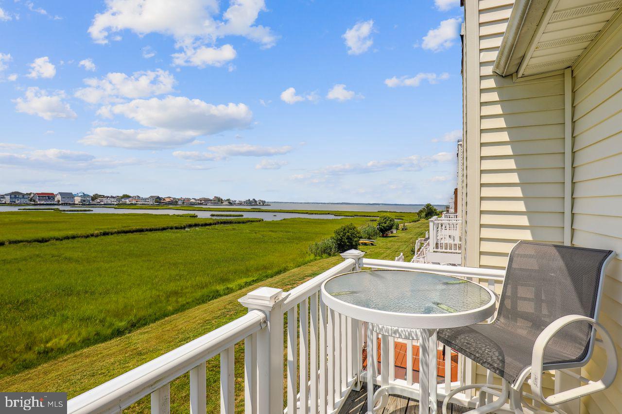 CAINE HARBOR MILE - Residential