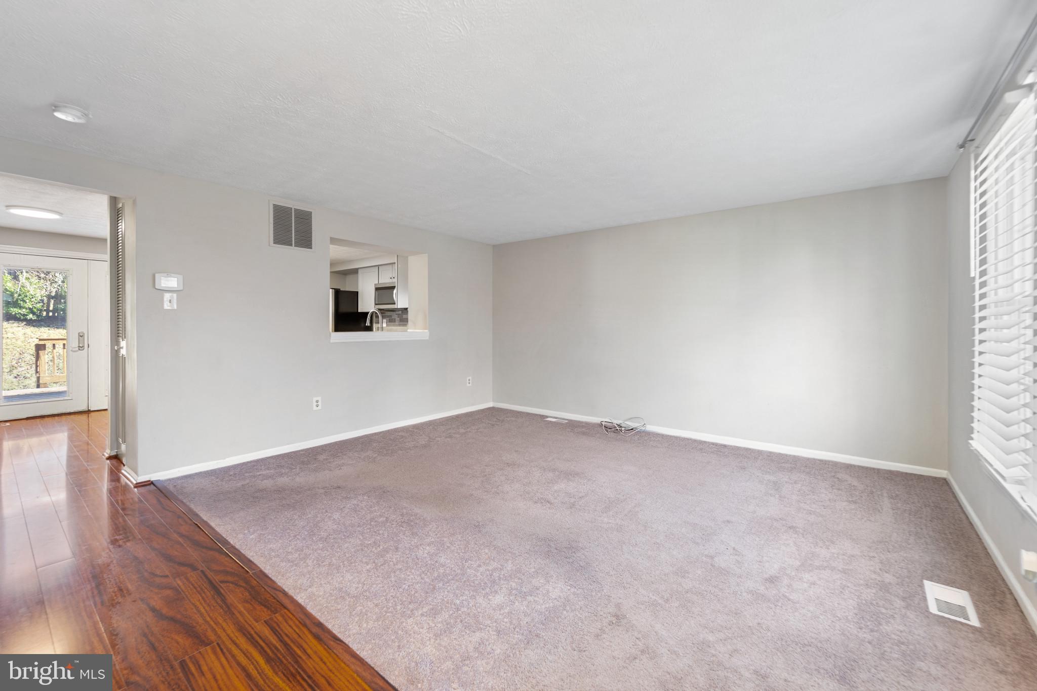 UPTON VILLAGE NORTH - Residential Lease