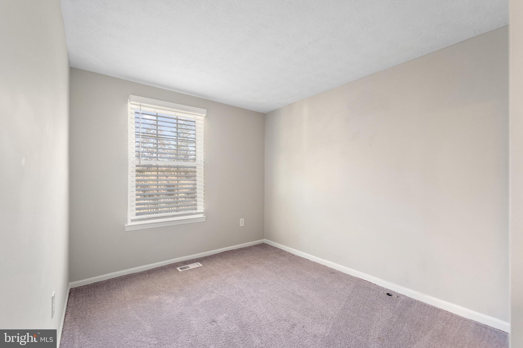 UPTON VILLAGE NORTH - Residential Lease