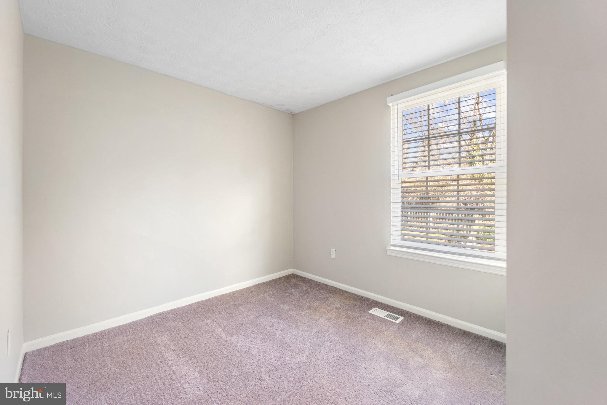 UPTON VILLAGE NORTH - Residential Lease