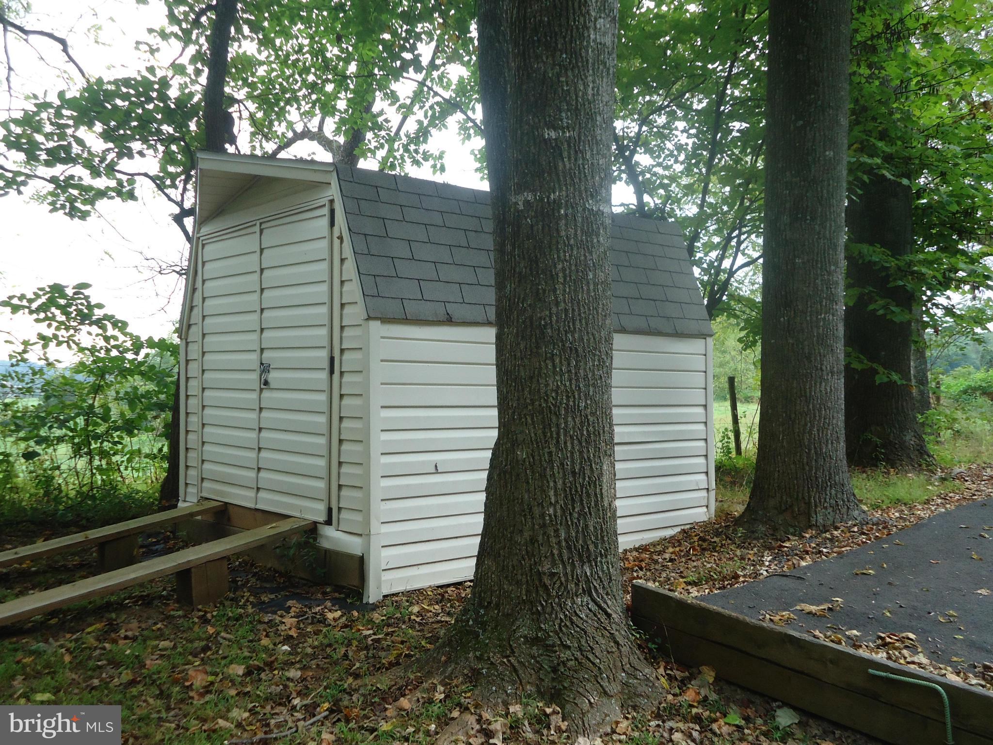 FOXLAND VILLAGE - Residential