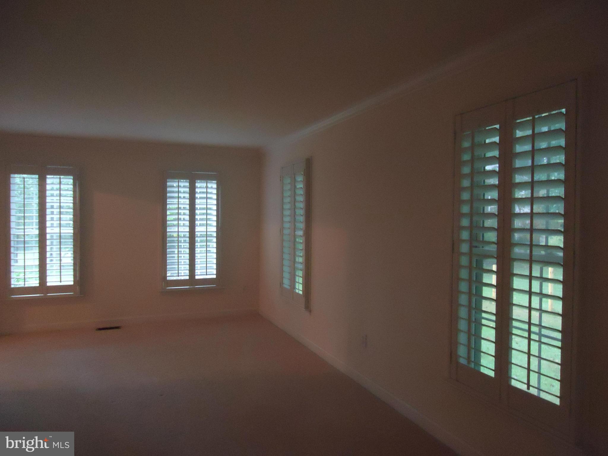 FOXLAND VILLAGE - Residential