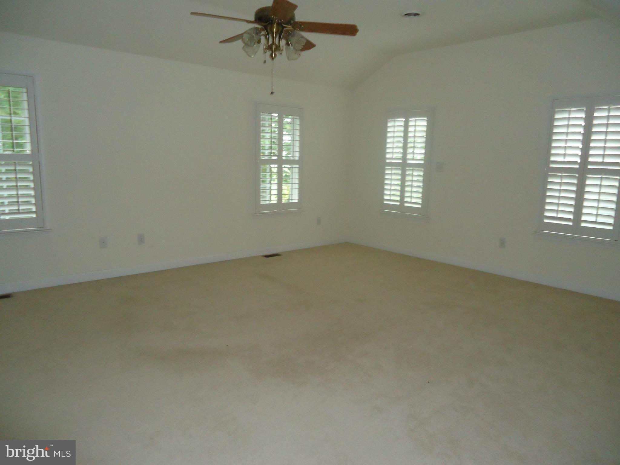 FOXLAND VILLAGE - Residential