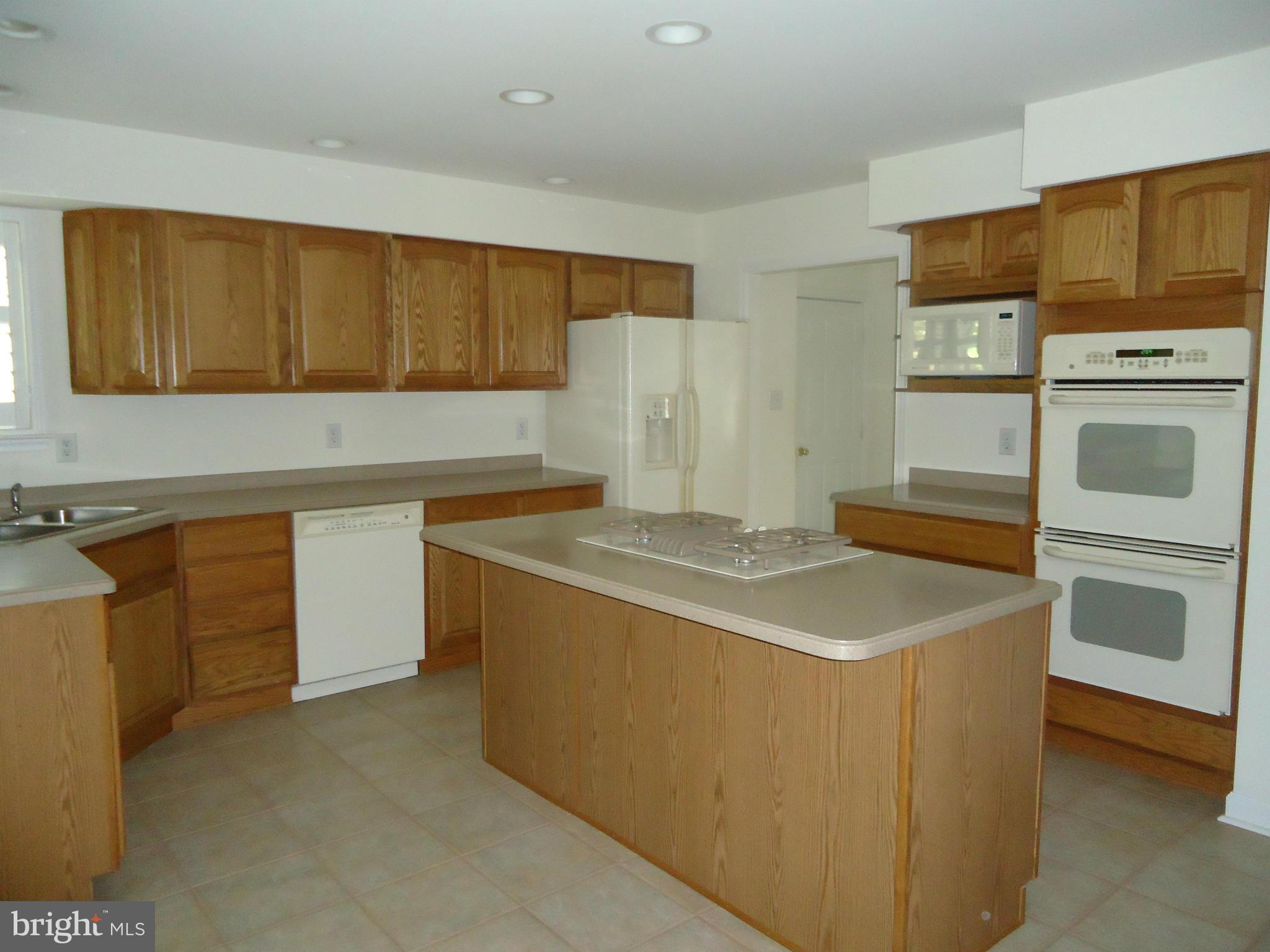 FOXLAND VILLAGE - Residential