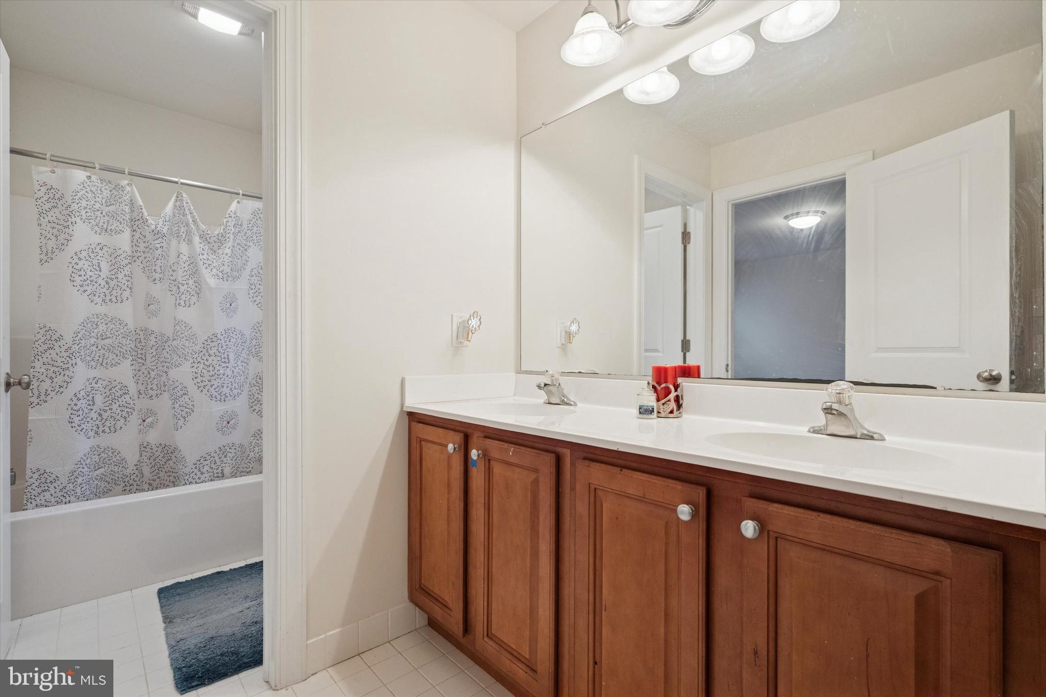 DEEPDALE - Residential