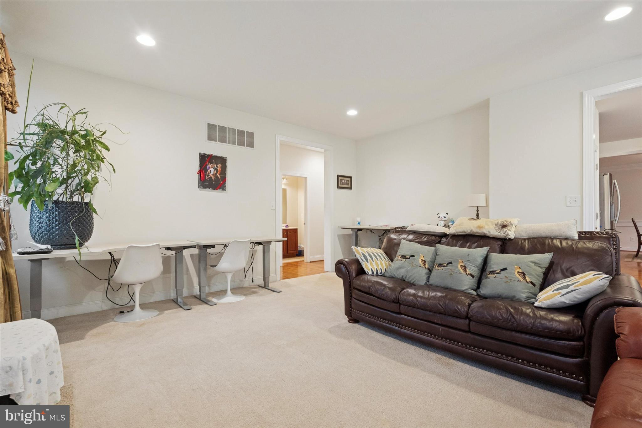 DEEPDALE - Residential