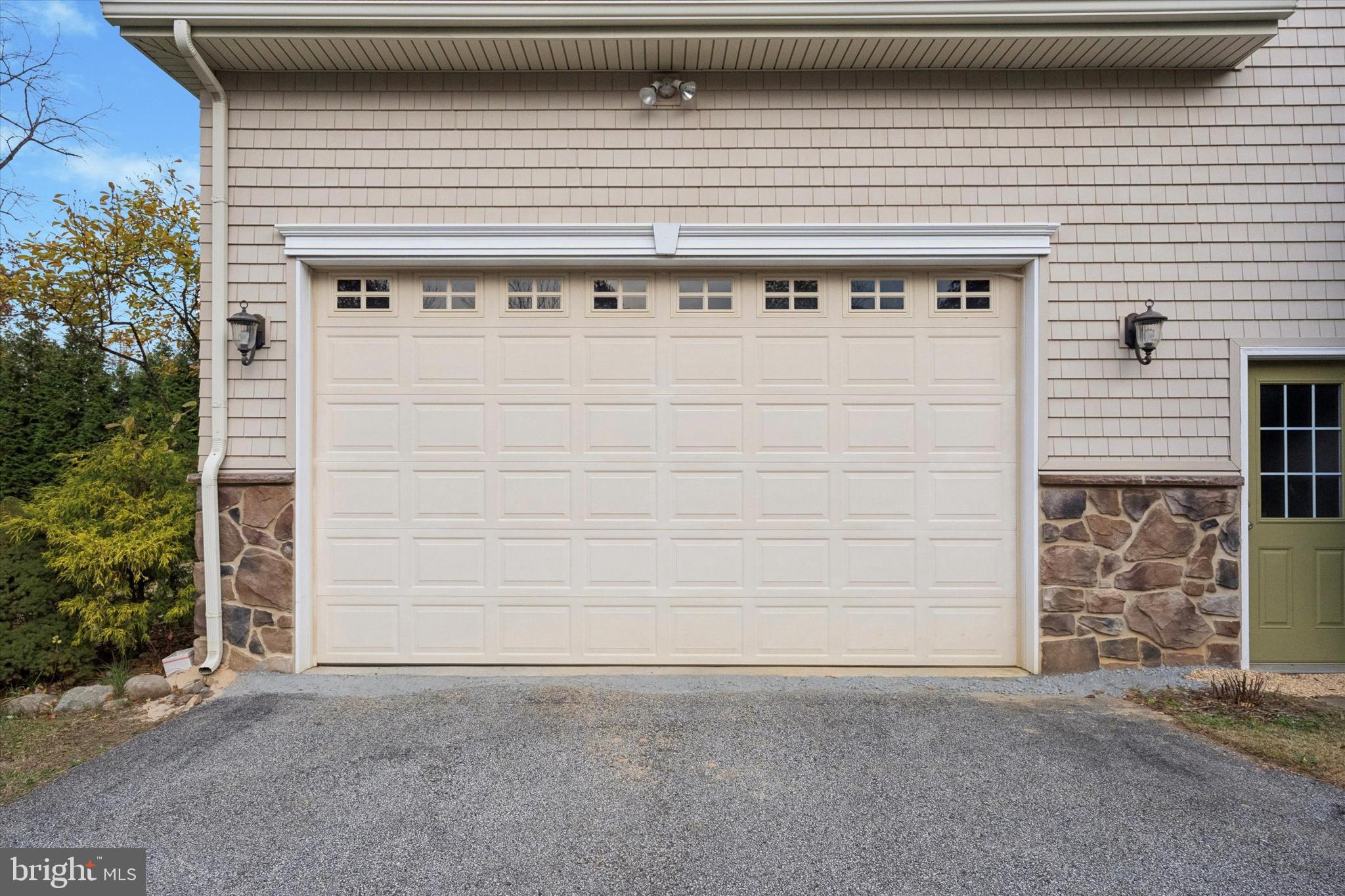 DEEPDALE - Residential