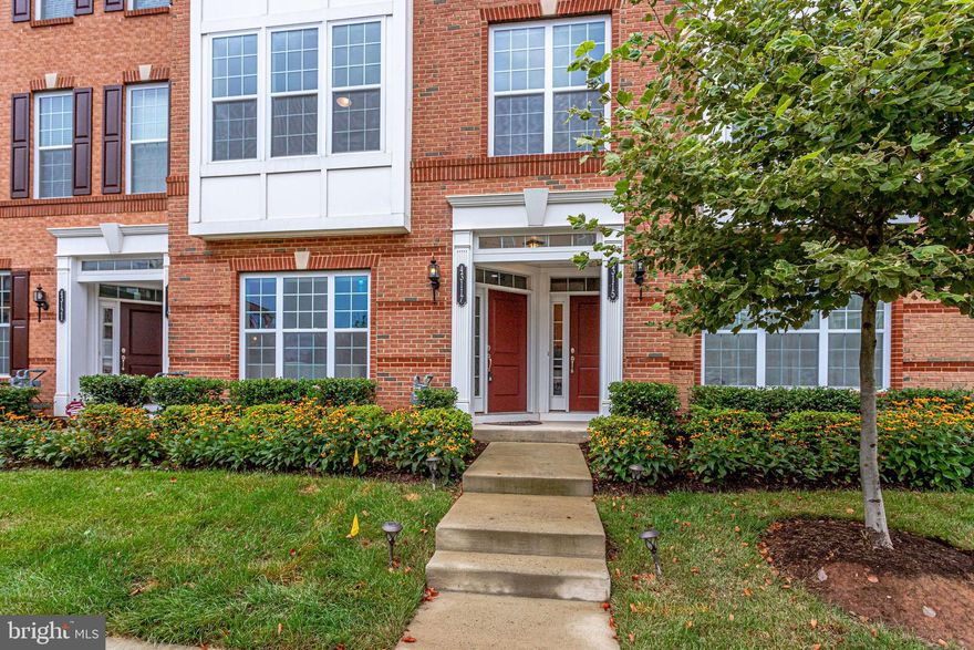 Stunning 3BR, 2.5BA condo/townhouse with one car garage in sought after Buckingham at Loudoun Valley. Open floor plan with multiple upgrades throughout – including upgraded kitchen package, sparkling hardwood floors on 1st level and upper level hallway, all carpet and padding have been upgraded, upgraded bathroom package, and light fixtures in every bedroom. Elegant living/dining room combination will accommodate large family gatherings. Gourmet kitchen offers stainless steel appliances, granite counters, island with pendant lighting, gas cooking, recessed lighting and large breakfast nook with bay window. Upstairs, you will find the large master bedroom suite with tray ceiling, walk-in closet and private luxury bath that provides glass shower doors, double vanity, and sunken tub. Sliding glass door in master bedroom opens onto private balcony to expand leisure activities to the outdoors. Spacious secondary bedrooms offer plenty of space for sleep, storage or play. Laundry area is conveniently located on bedroom level. Abundant community amenities including outdoor pool, tot lot, basketball courts and access to walk/bike paths. Conveniently located to commuter routes, many shops and restaurants. This charming property is the perfect place for you to call your own.