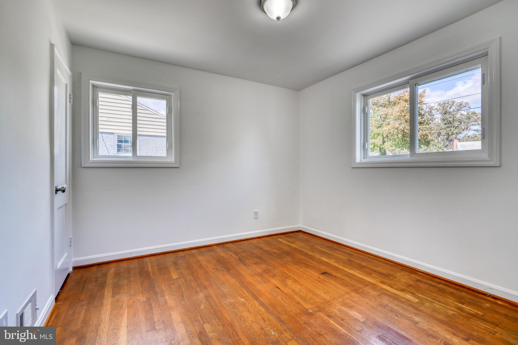 WHEATON WOODS - Residential