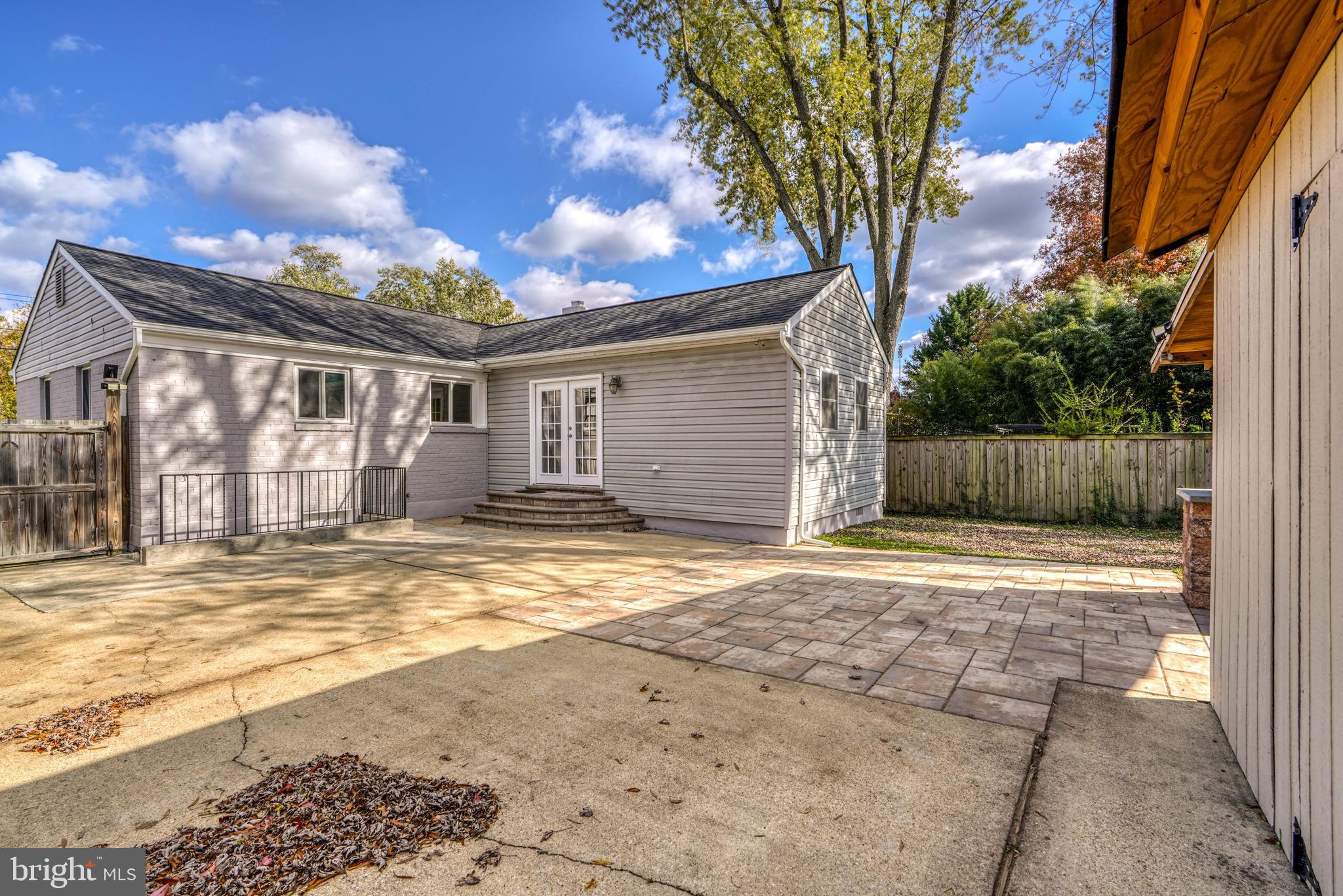 WHEATON WOODS - Residential