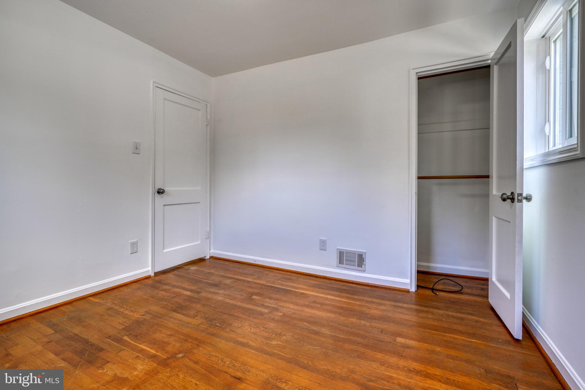 WHEATON WOODS - Residential