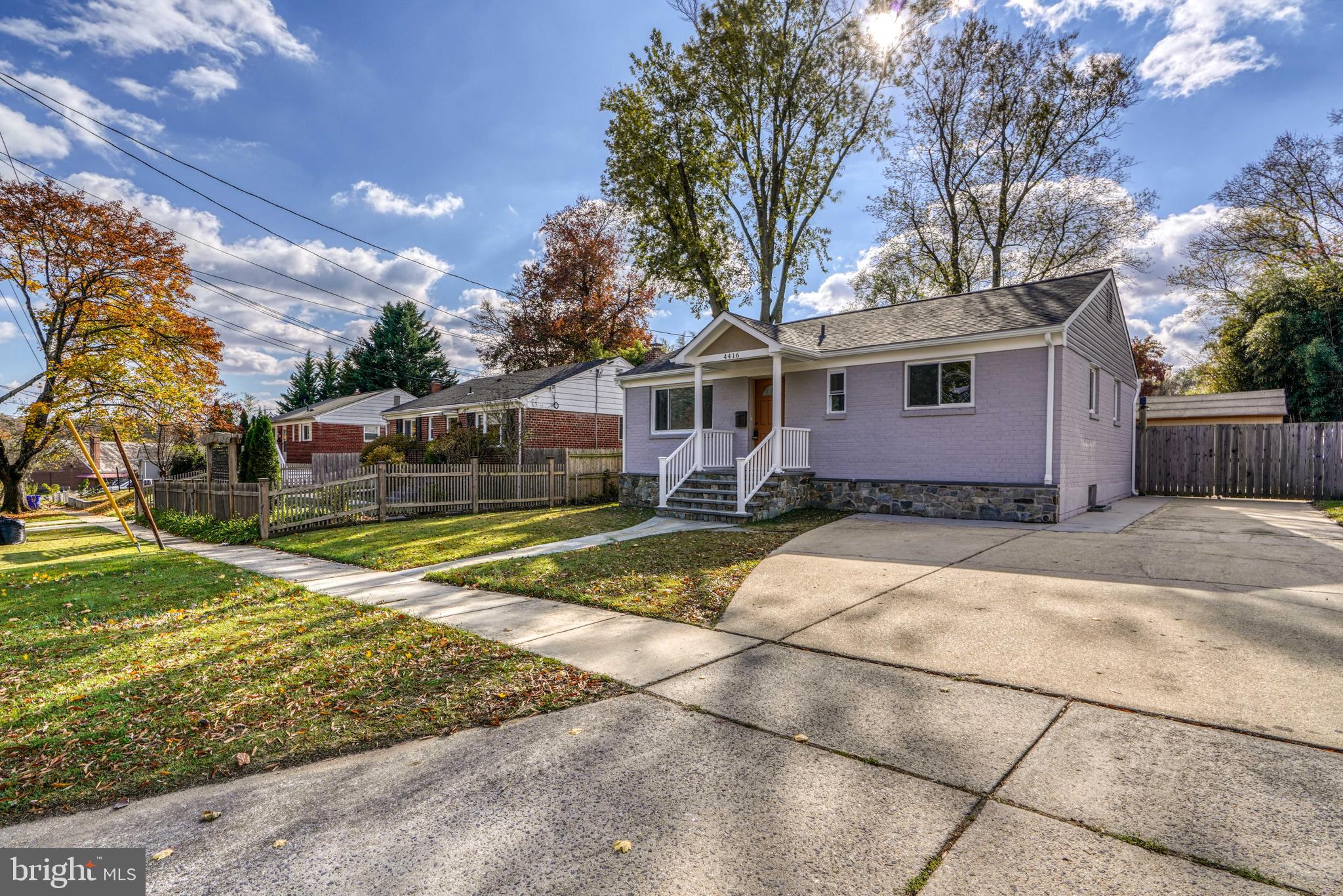 WHEATON WOODS - Residential