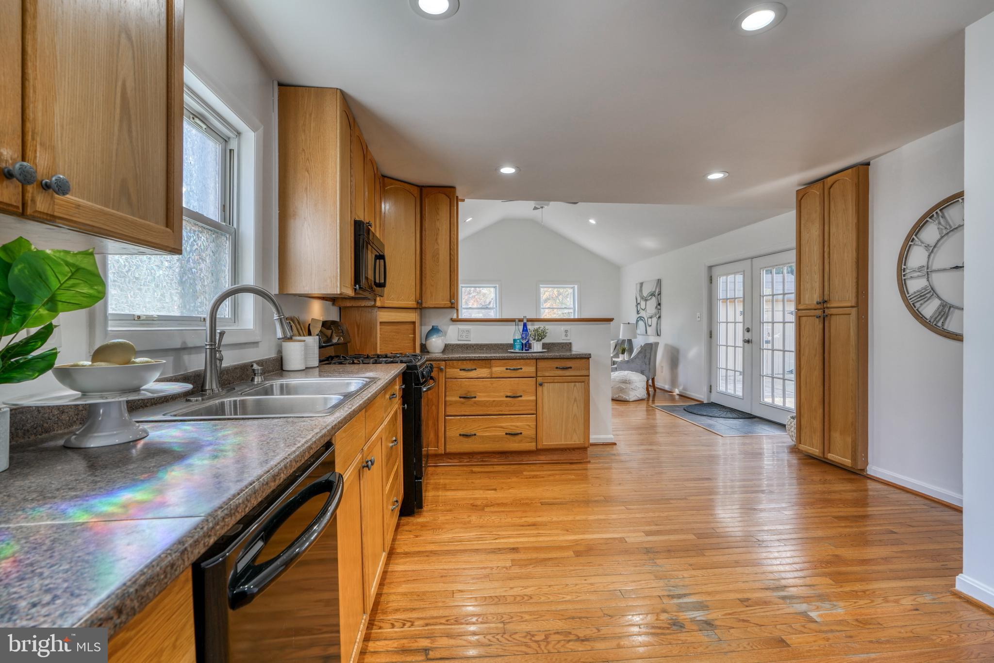 WHEATON WOODS - Residential