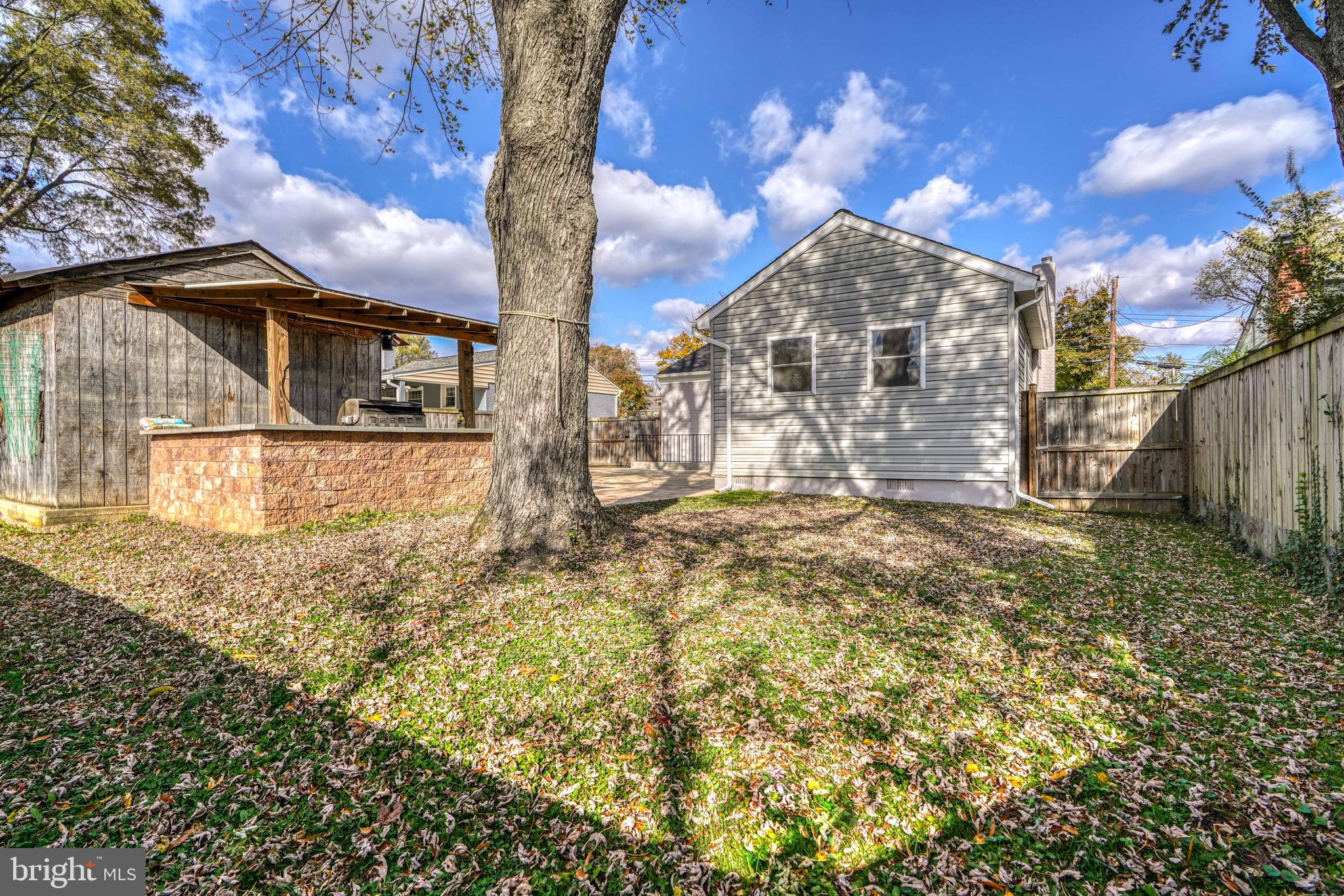 WHEATON WOODS - Residential