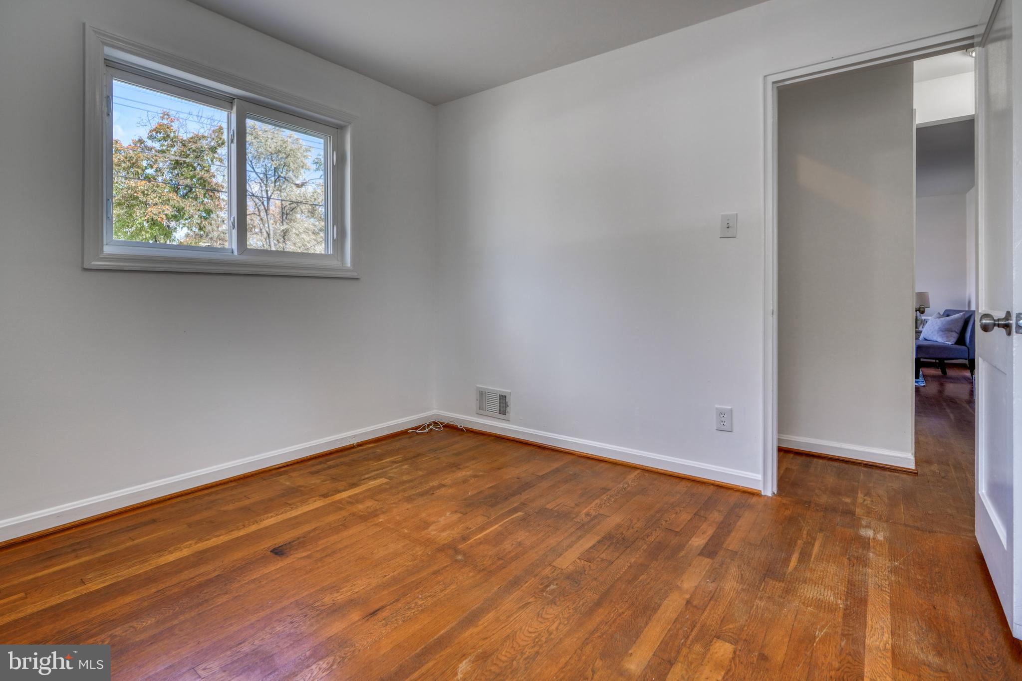 WHEATON WOODS - Residential