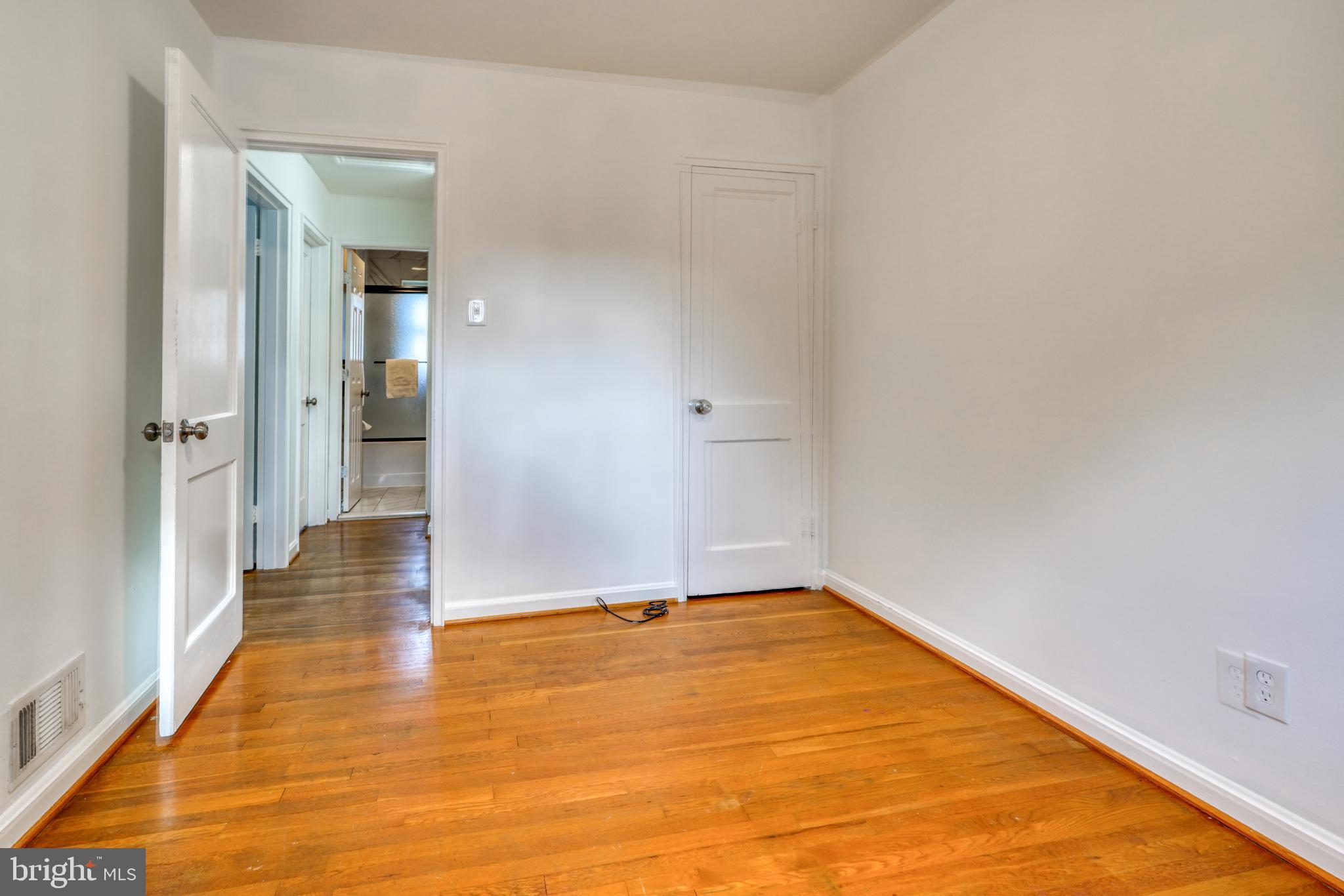 WHEATON WOODS - Residential