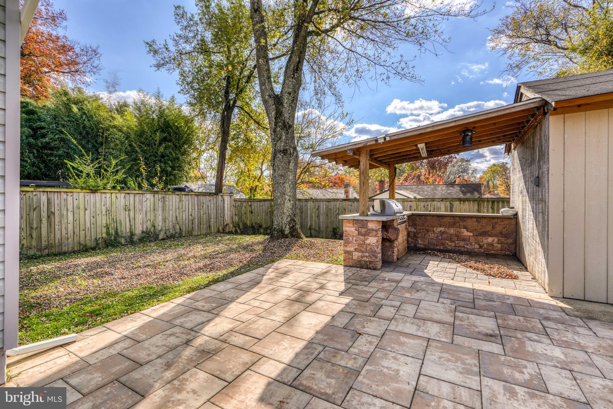 WHEATON WOODS - Residential