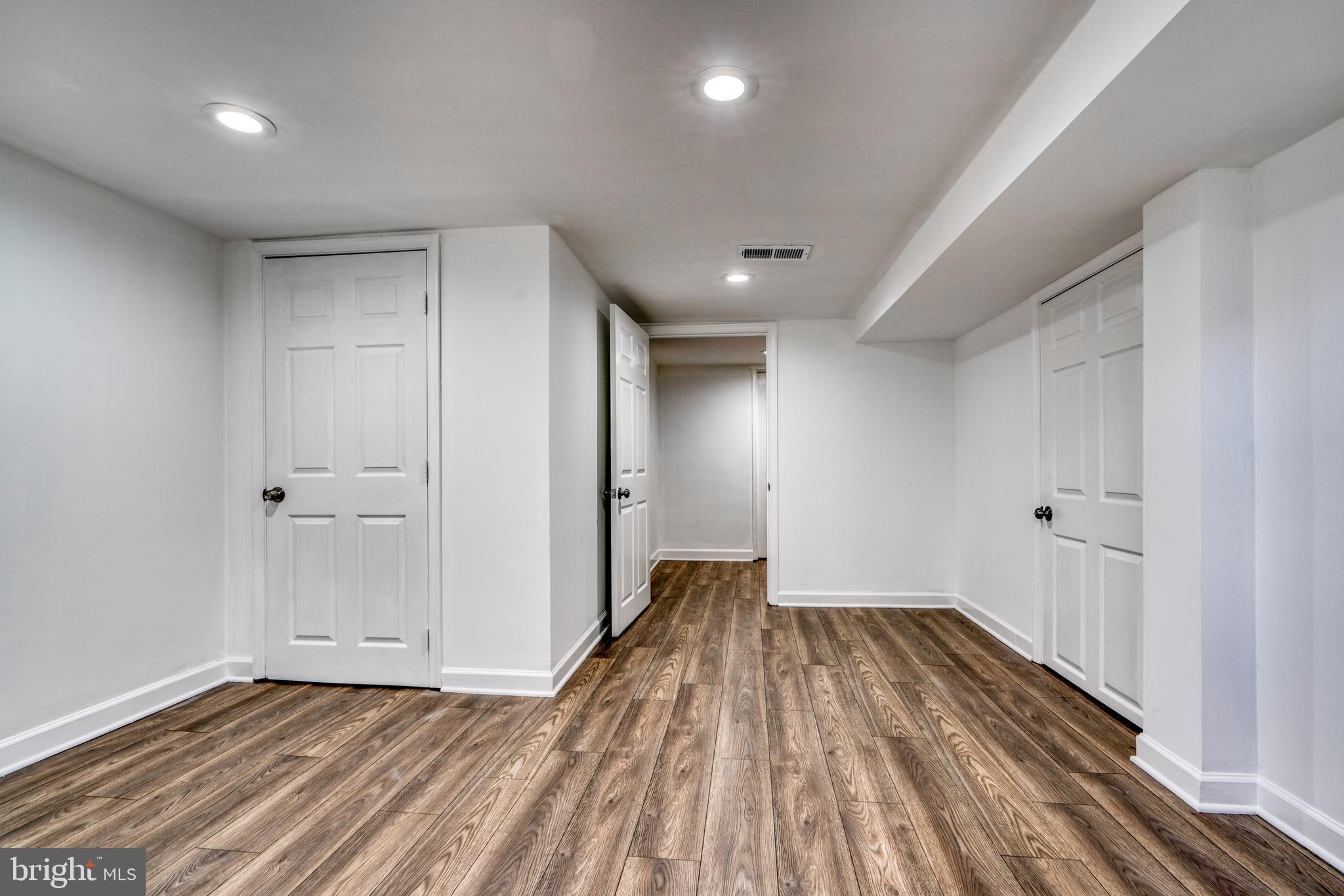 WHEATON WOODS - Residential